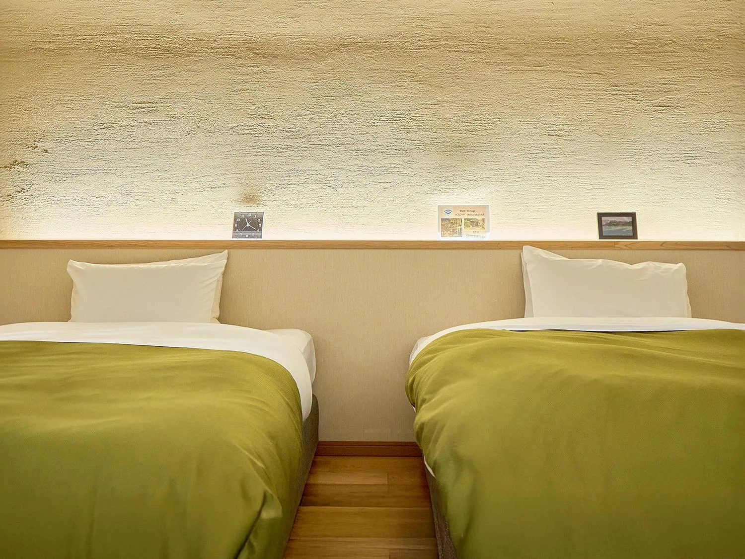 Photo of the whole room, Bed in Chikurakutei