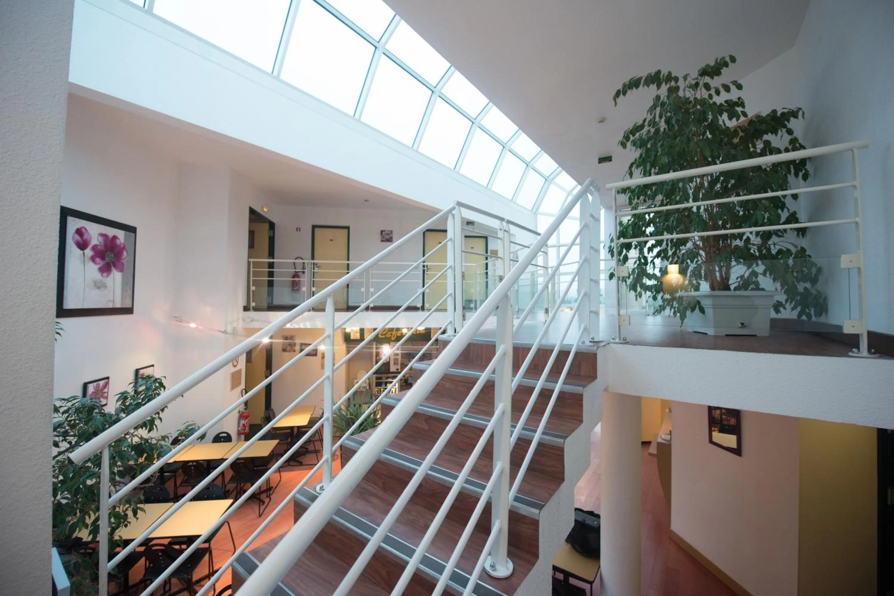 Lounge or bar in B&B HOTEL Berck-sur-Mer Rang-du-Fliers