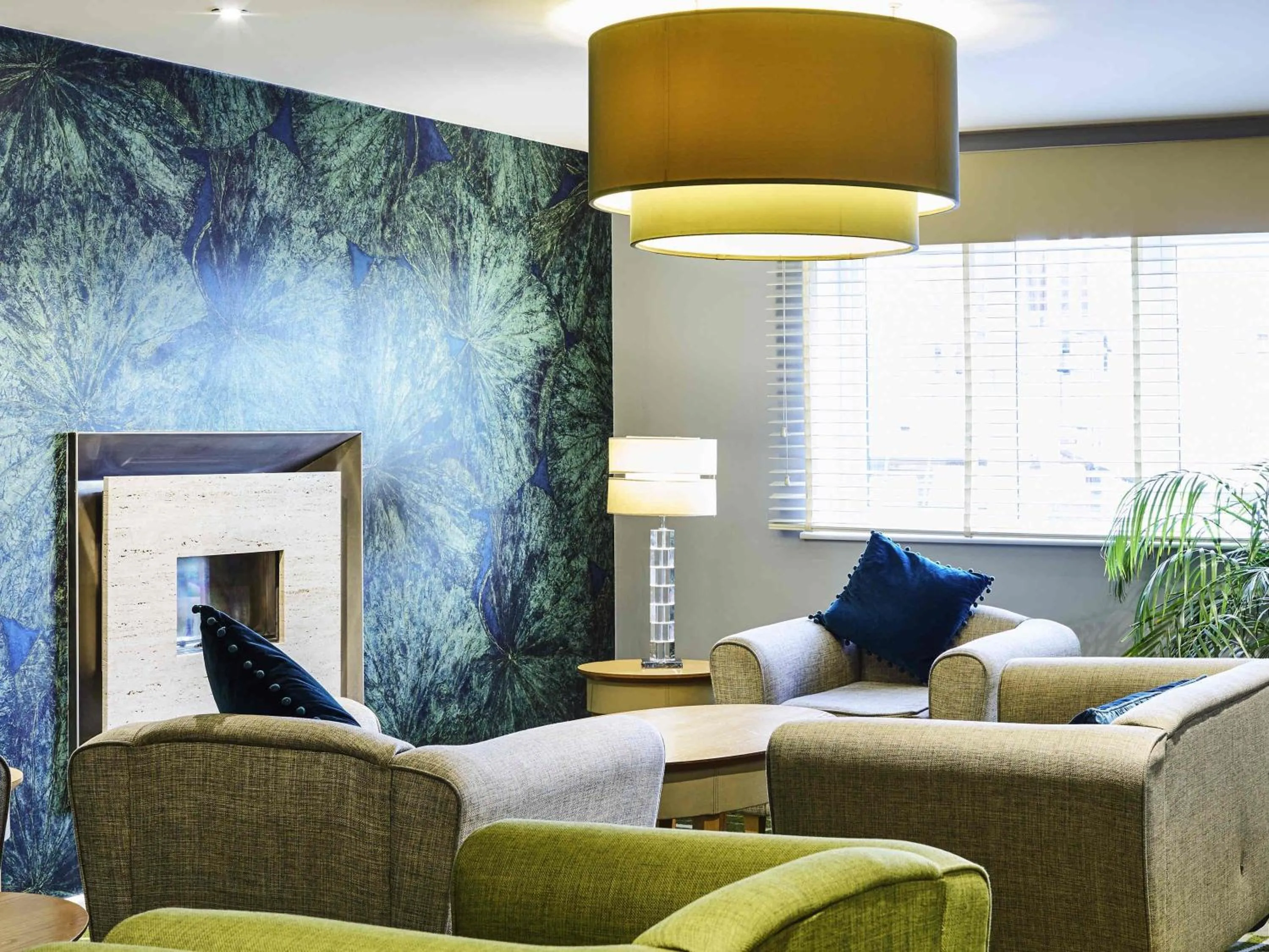 Lounge or bar in Mercure Newbury West Grange Hotel