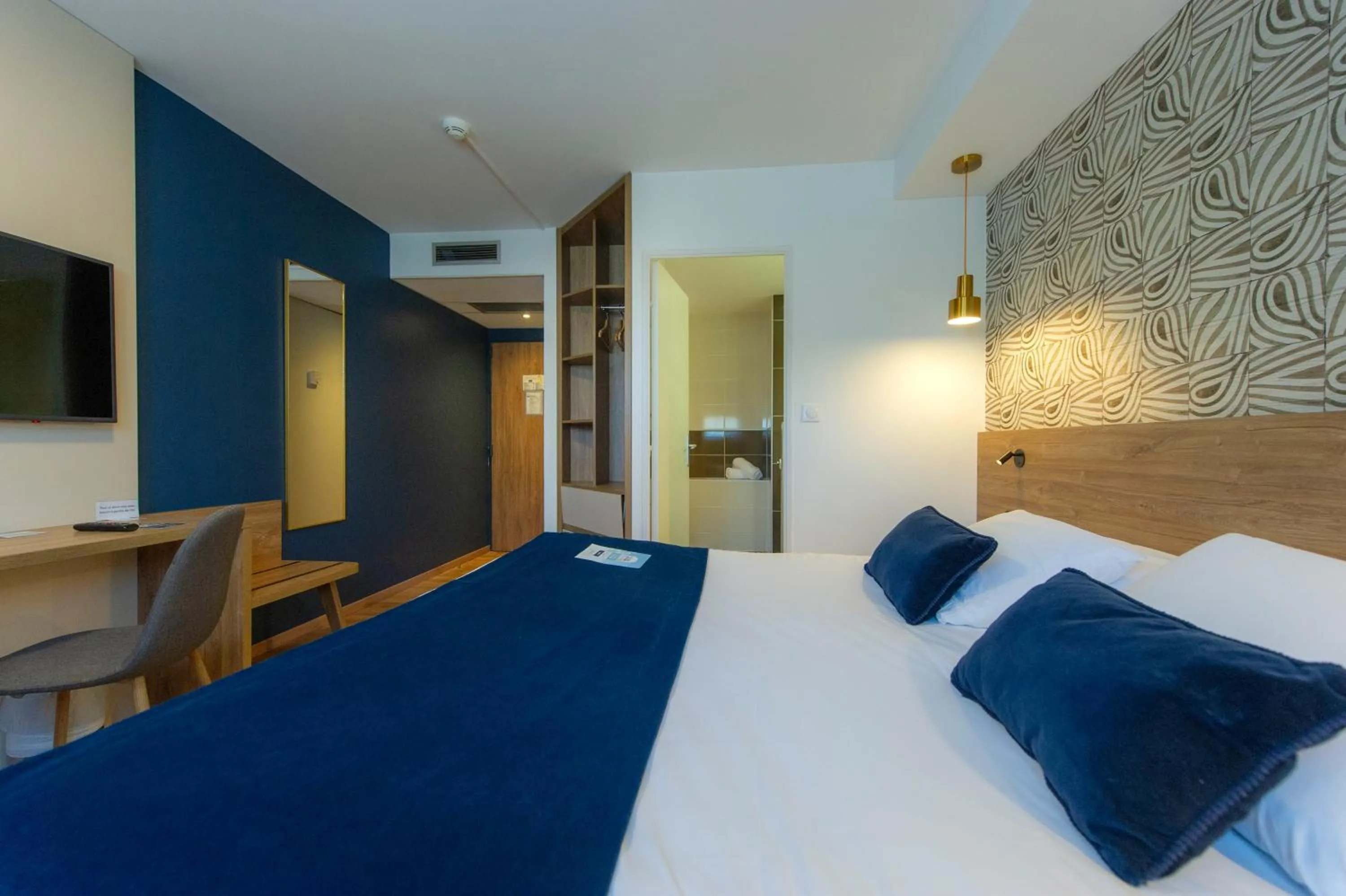 Bed in Kyriad Montpellier Est - Lunel