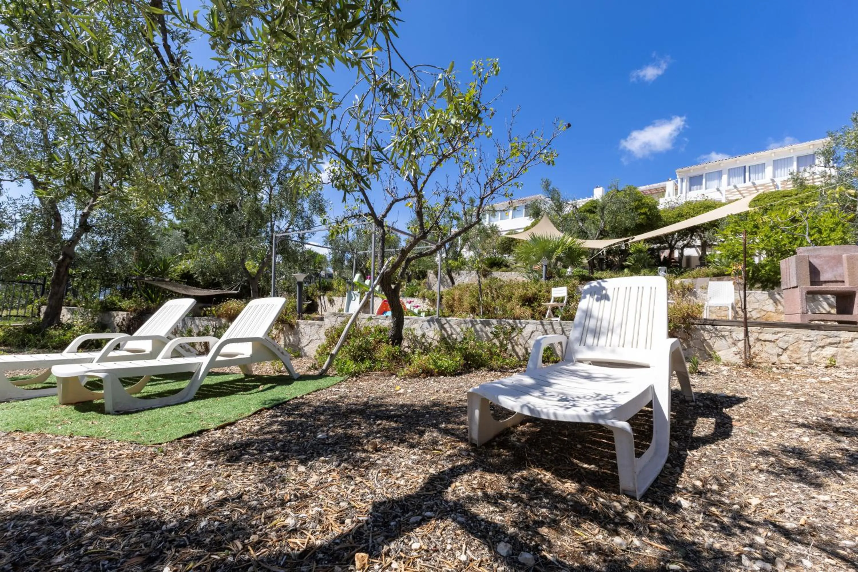 Property building in Maison Marie