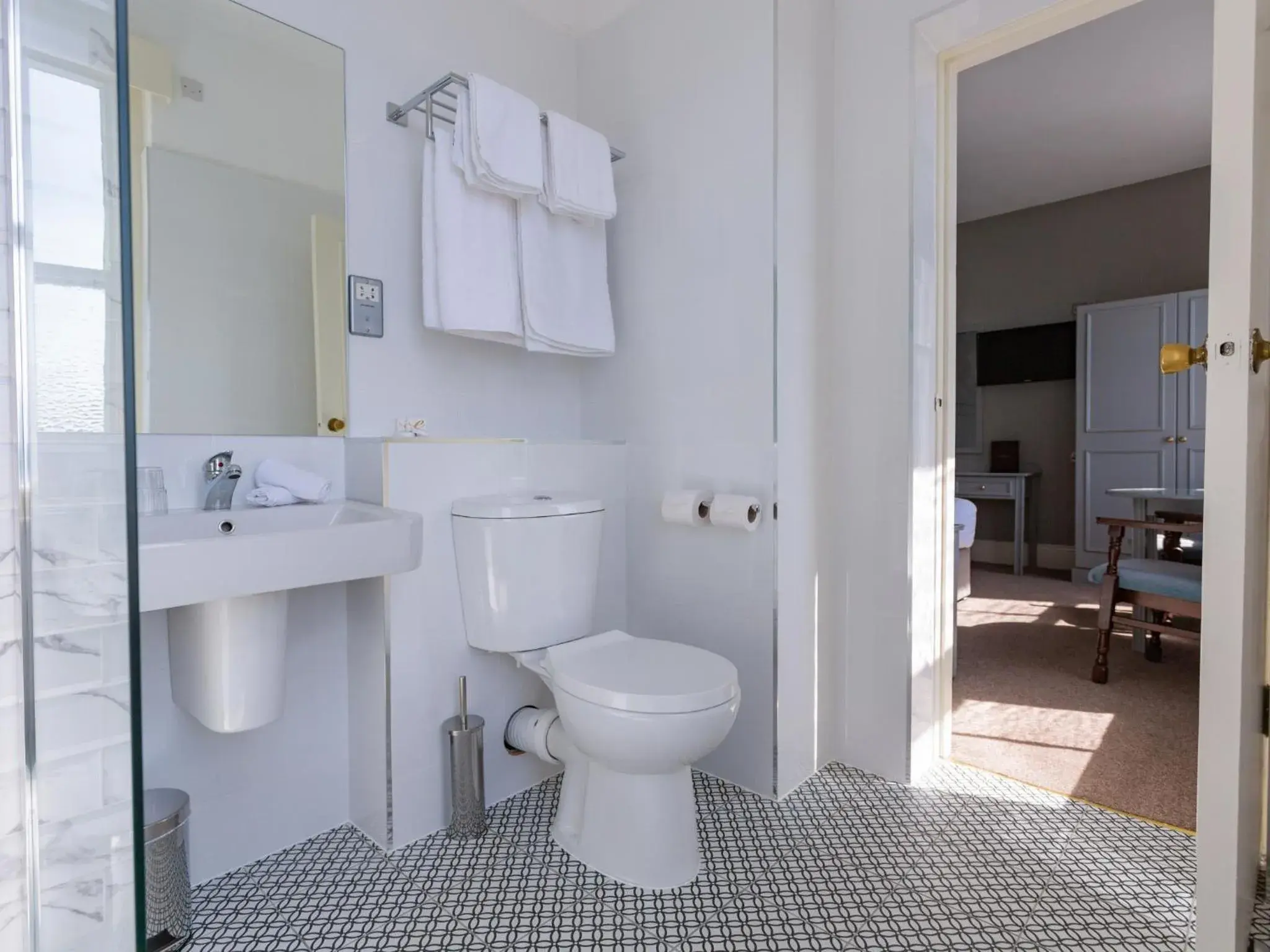 Twin Room with Sea View in Eccles Hotel and Spa Twin Room with Sea View in Eccles Hotel and Spa