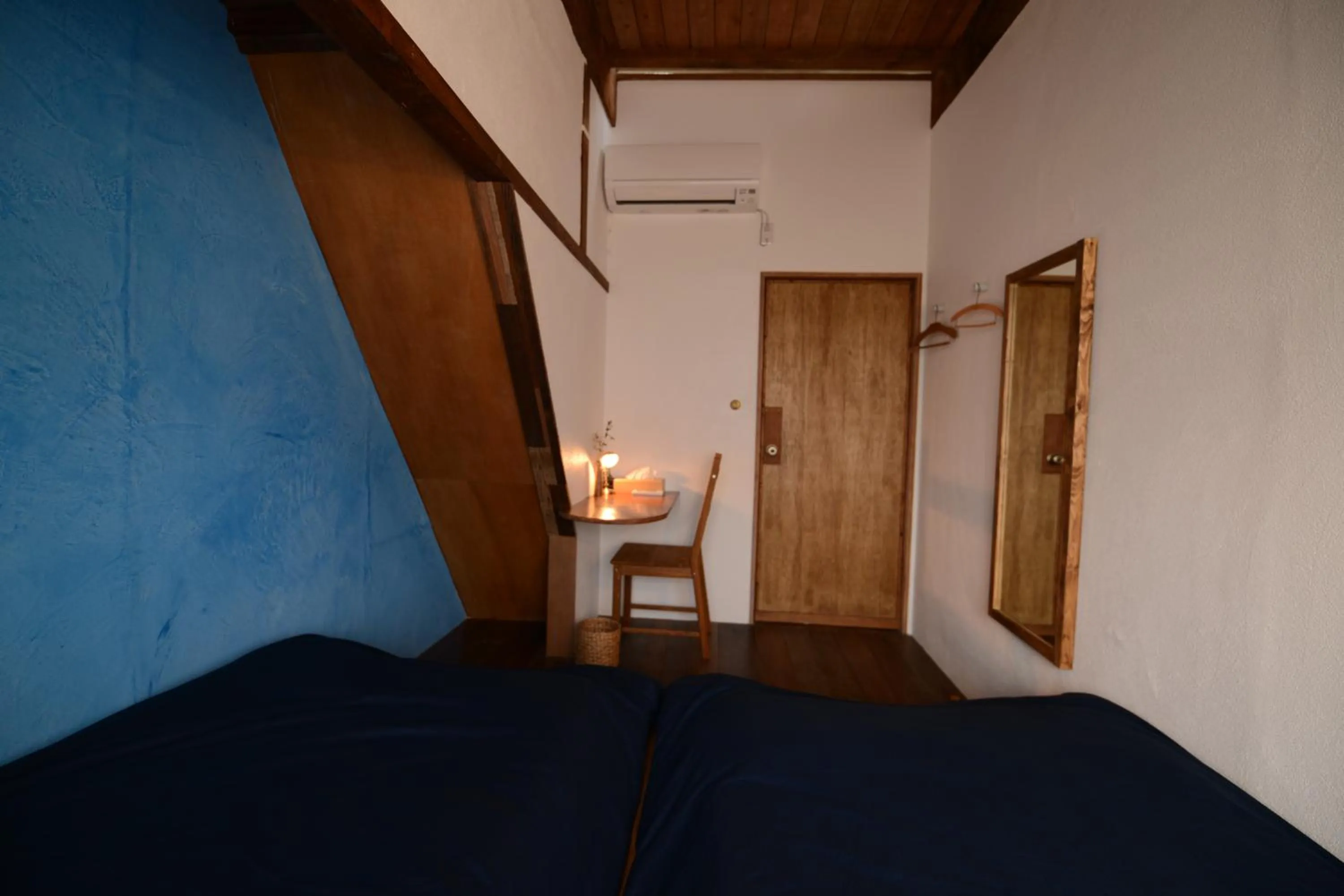 Photo of the whole room, Bed in Taketa Ekimae Hostel cue