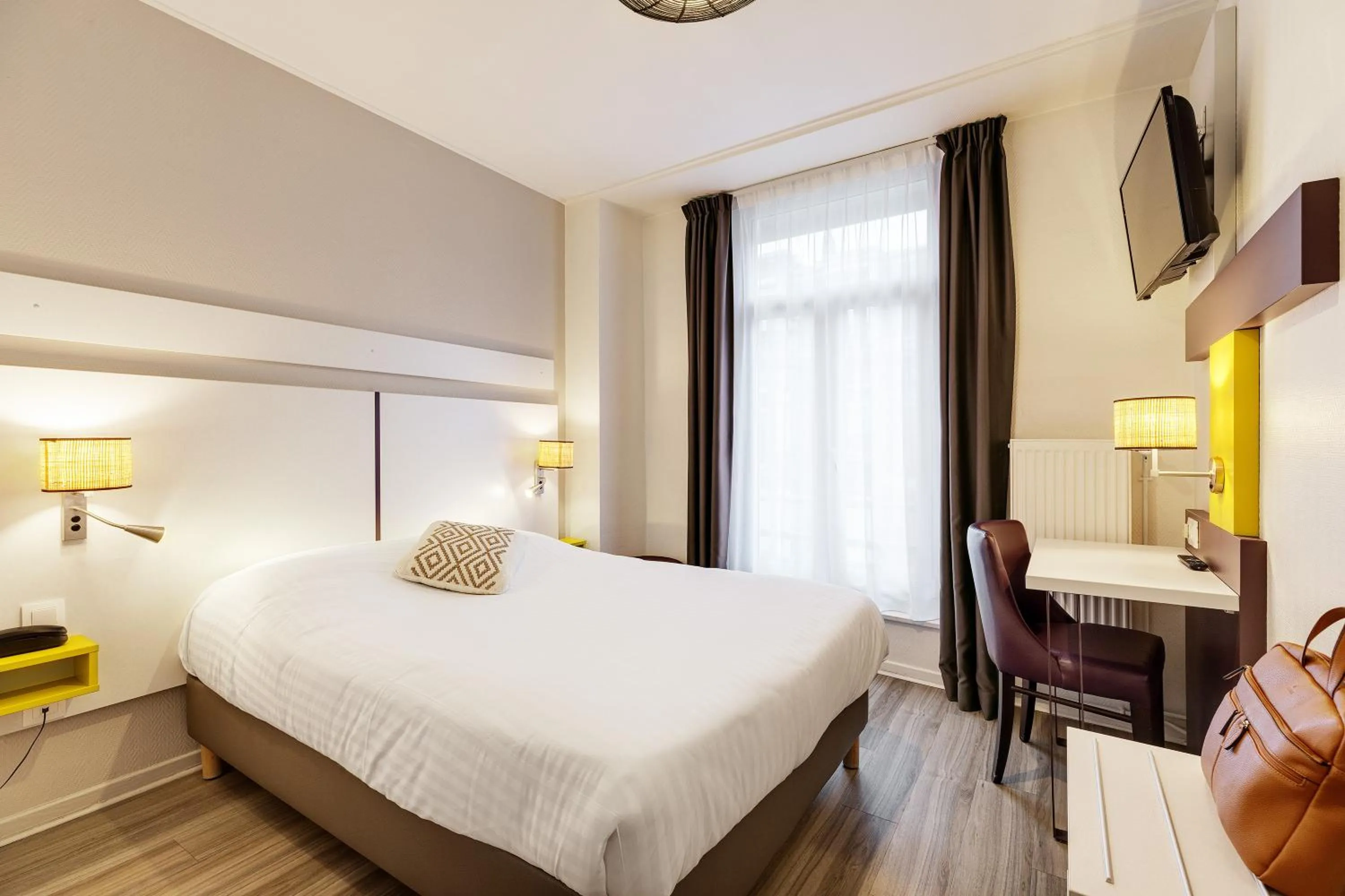 Bed in Grand Hôtel Lille