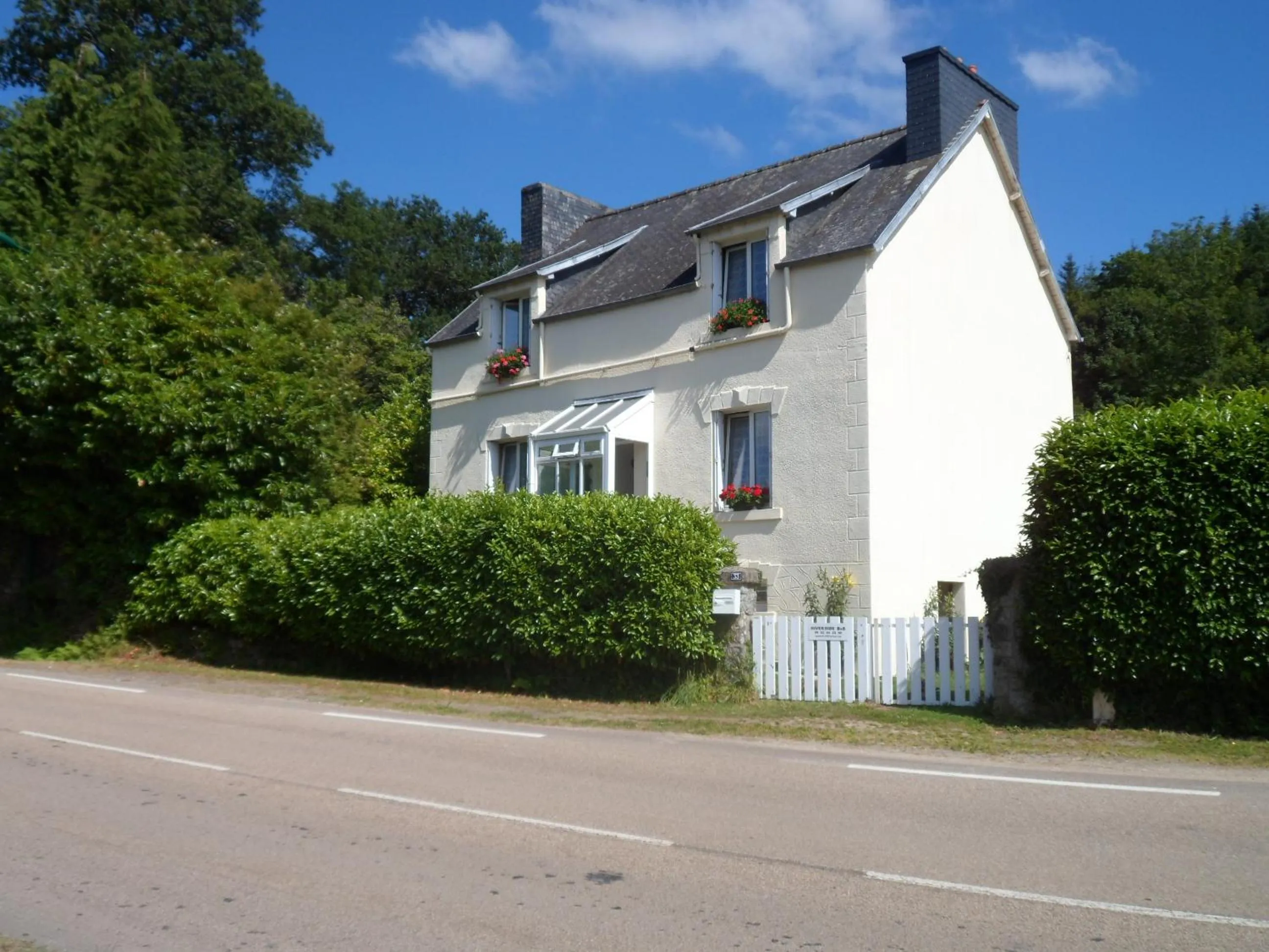 Street view in Riverside Bed and Breakfast