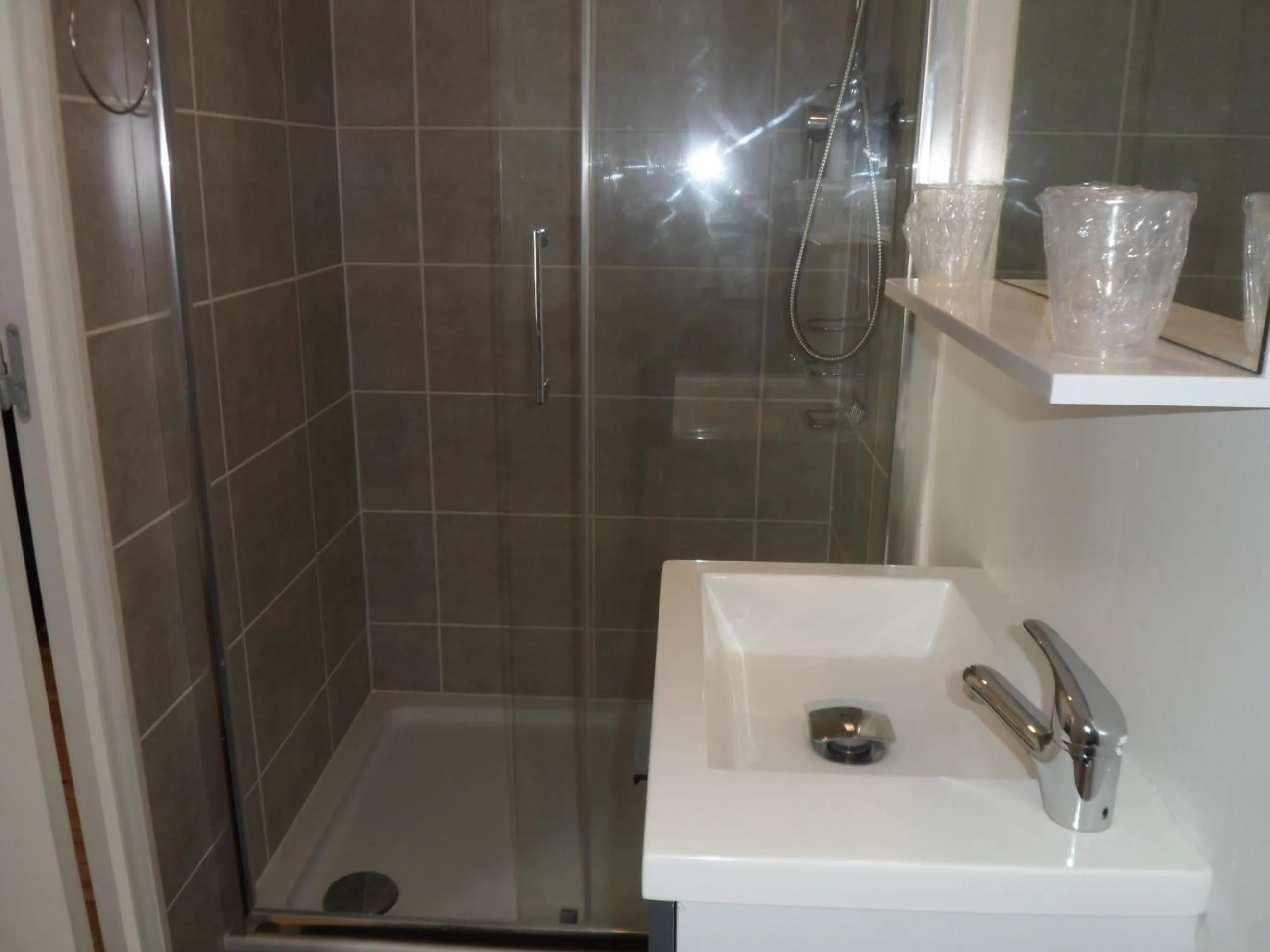 Bathroom in Riverside Bed and Breakfast