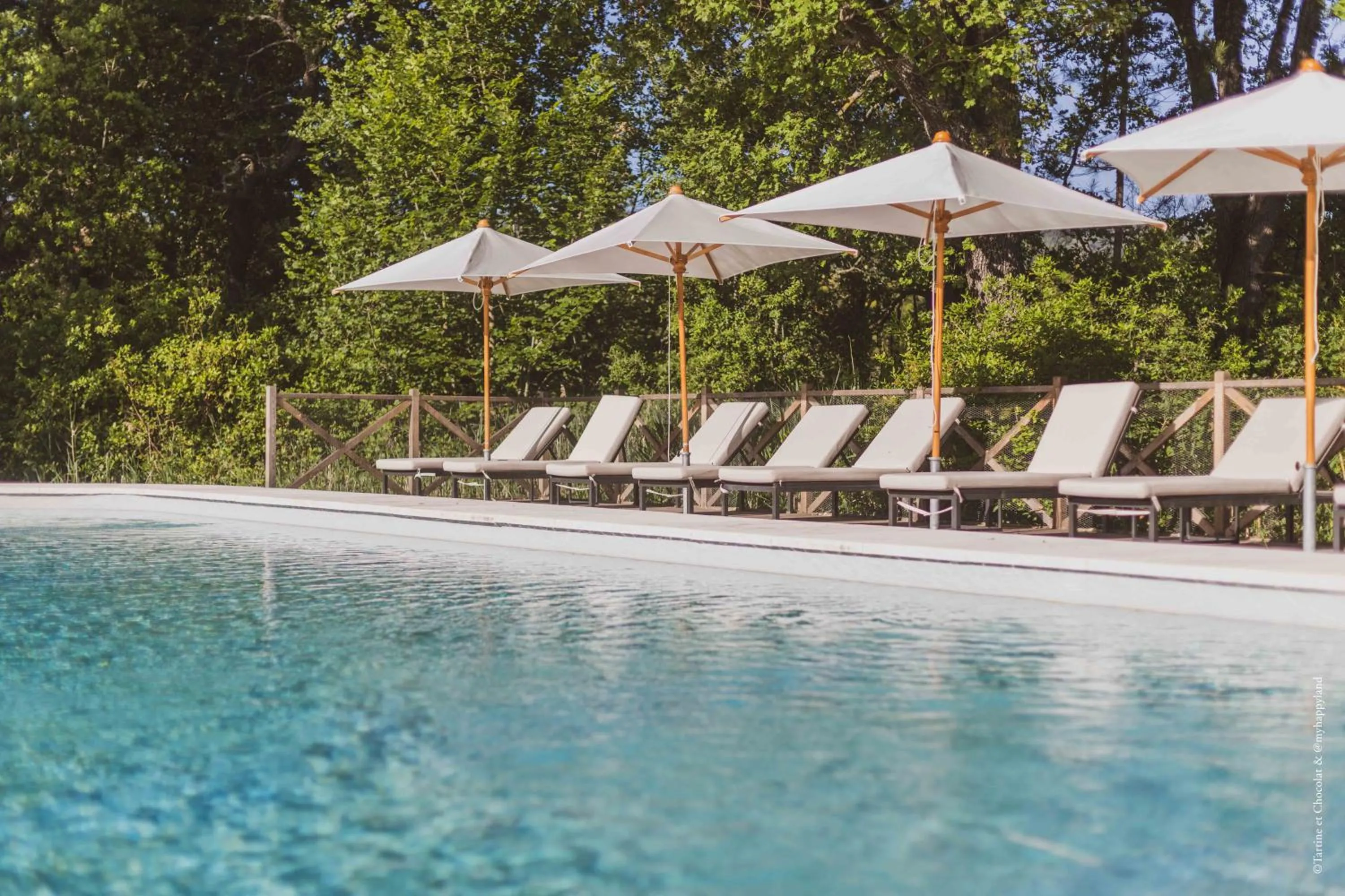 Swimming pool in Château de Fonscolombe