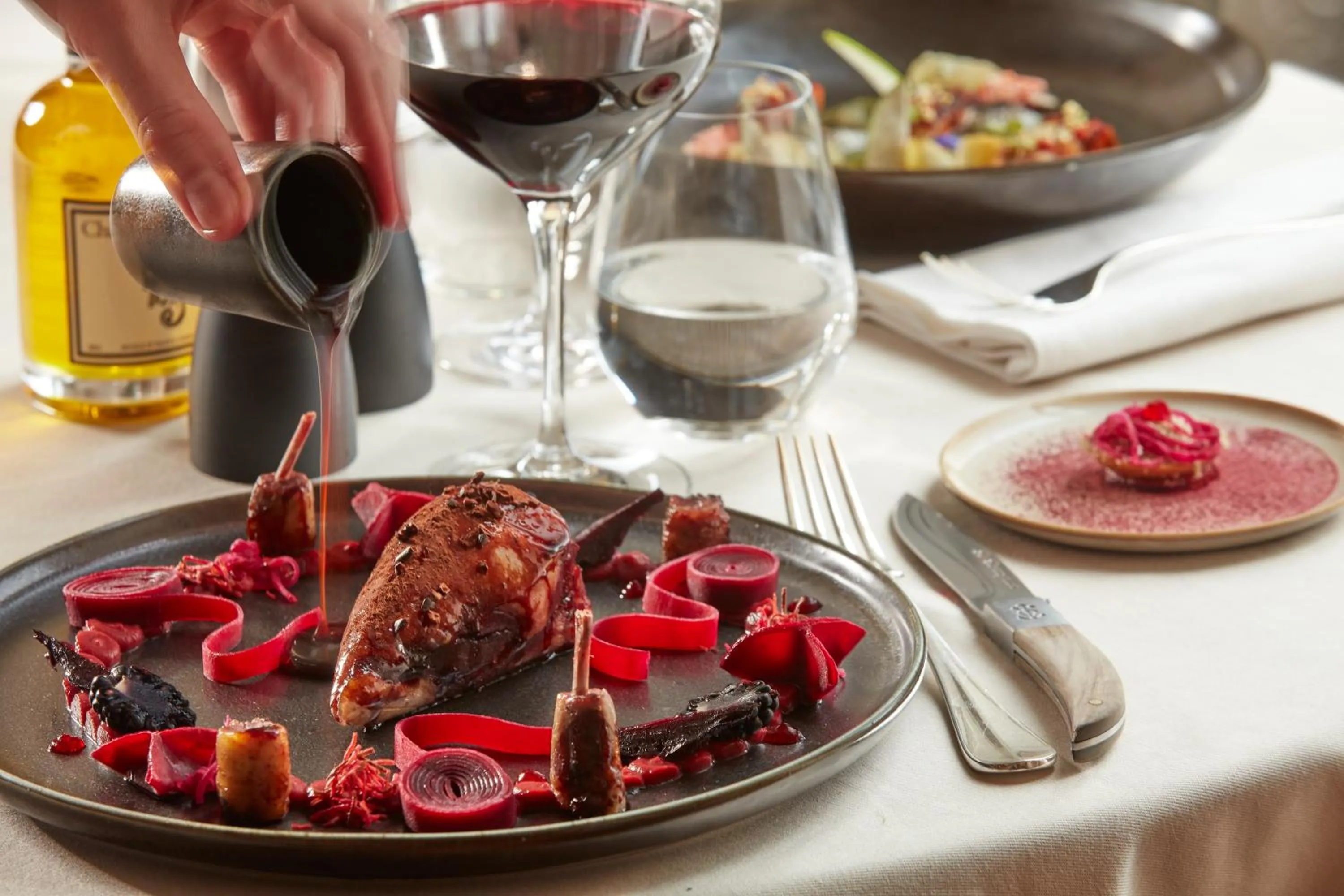 Restaurant/places to eat in Château de Fonscolombe