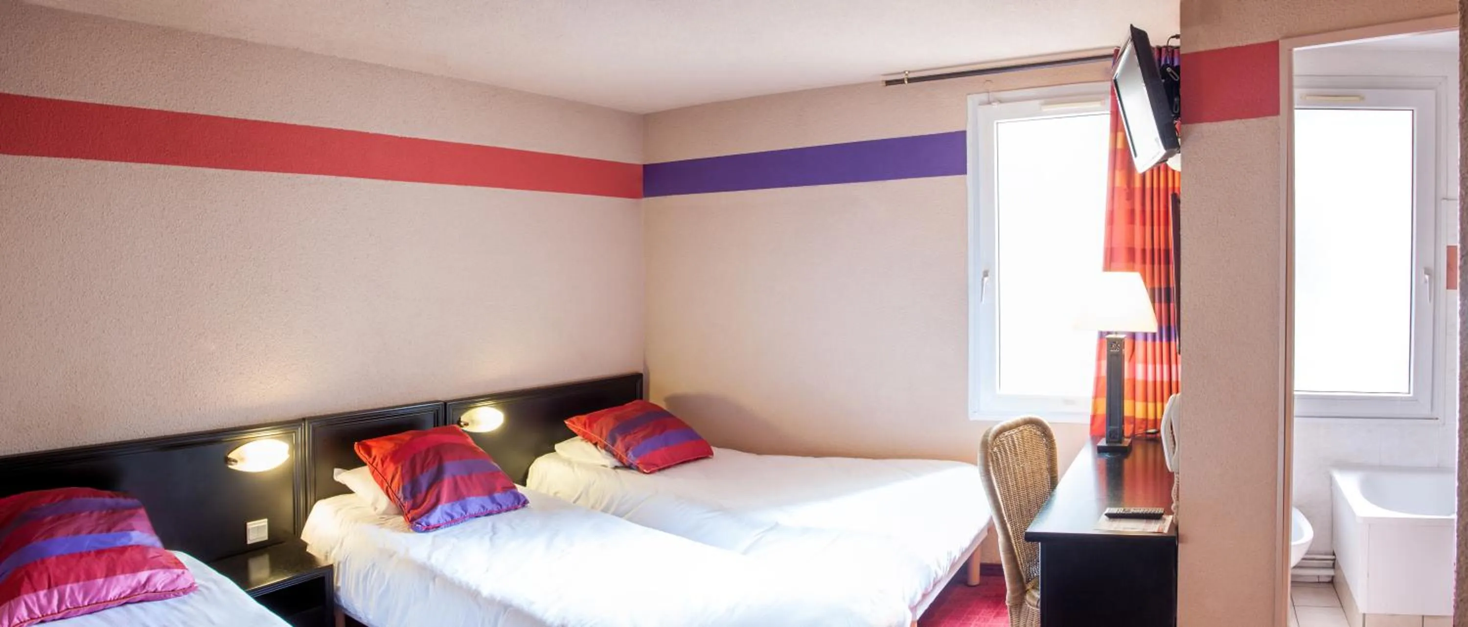 Bedroom, Bed in Hôtel Saint Sauveur