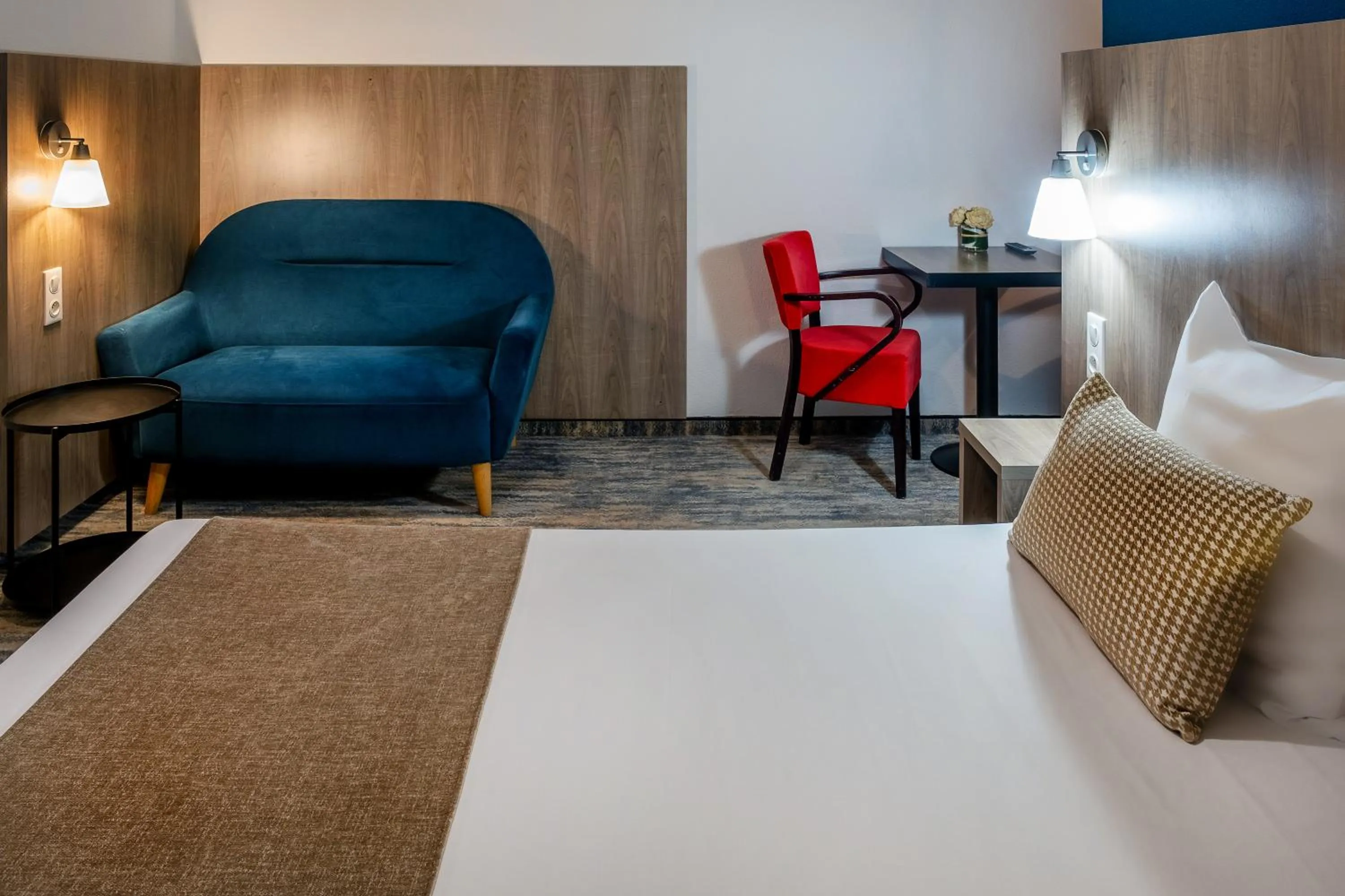 Coffee/tea facilities, Bed in Hôtel Panorama