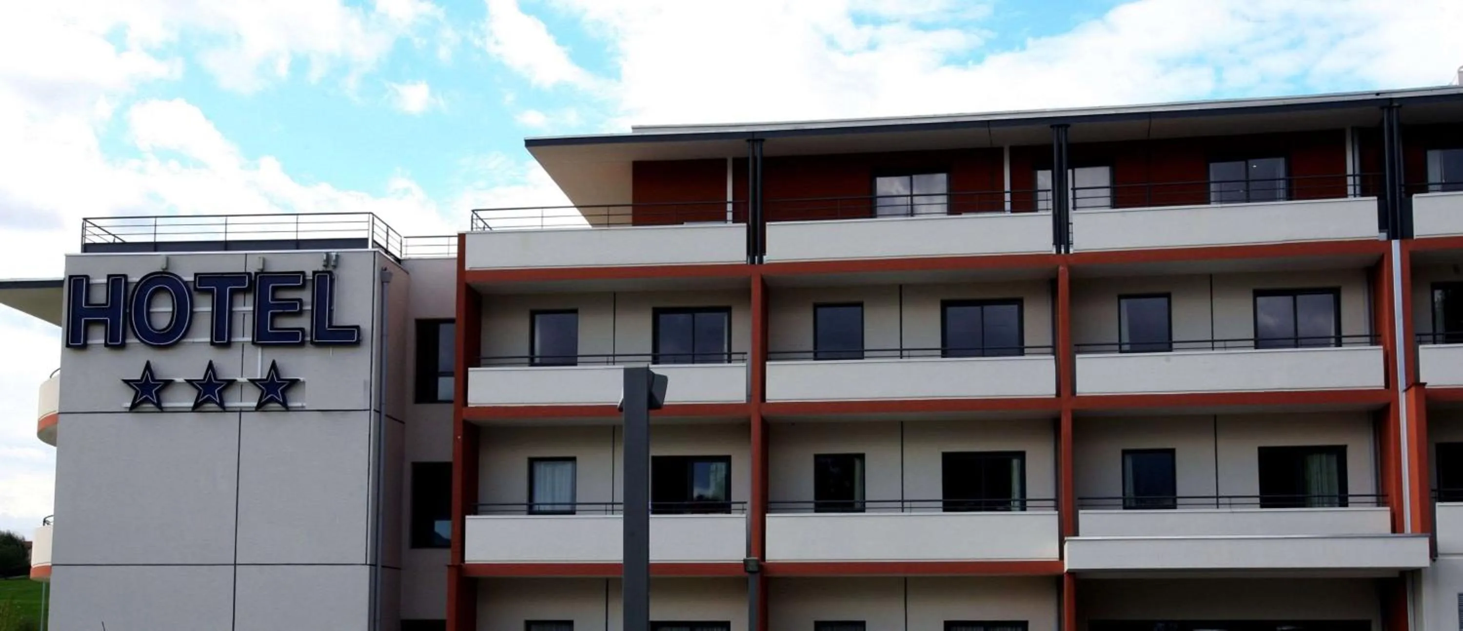 Property building in Hôtel Le Palladior Voiron