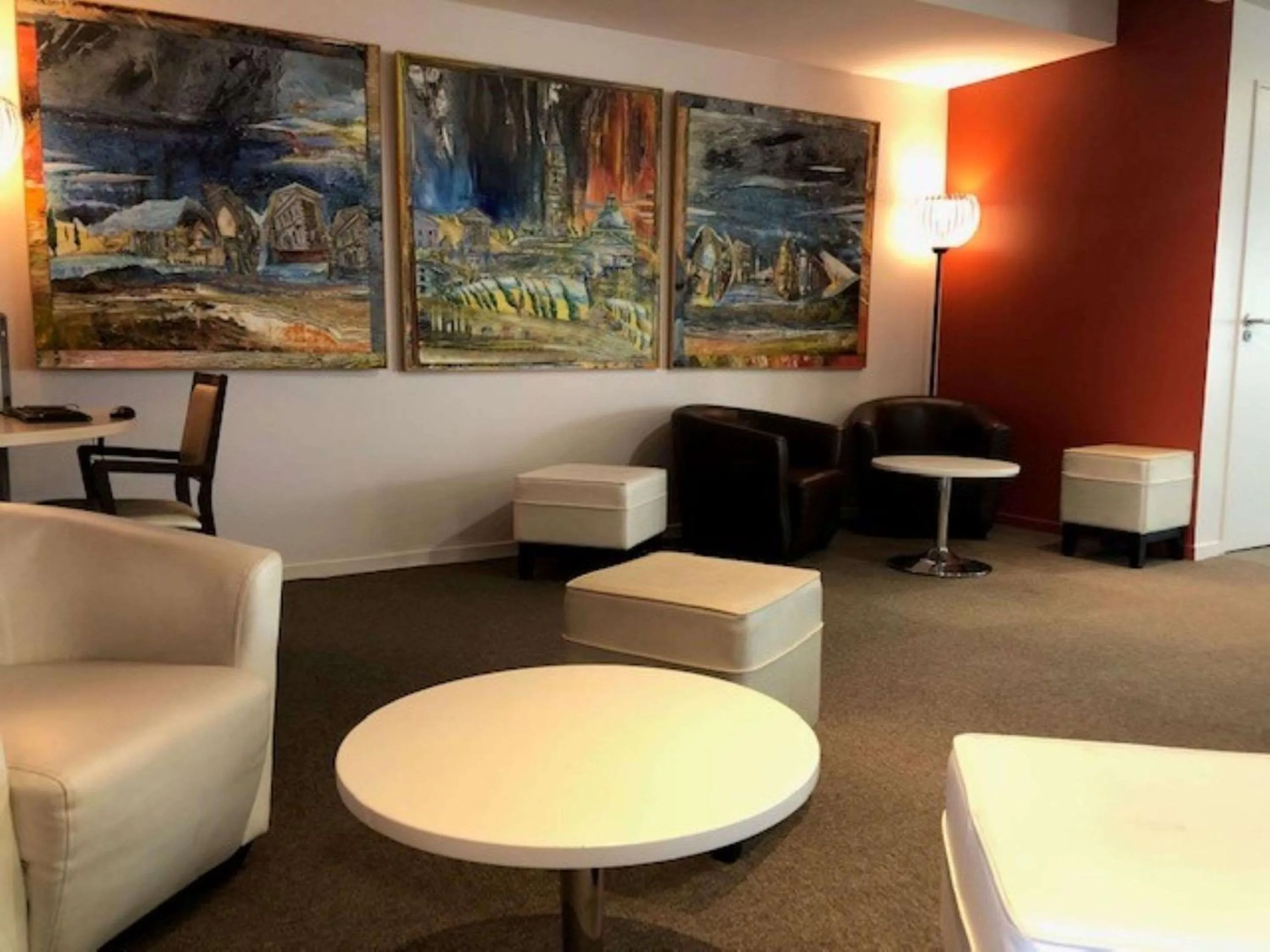 Lobby or reception in Hôtel Le Palladior Voiron