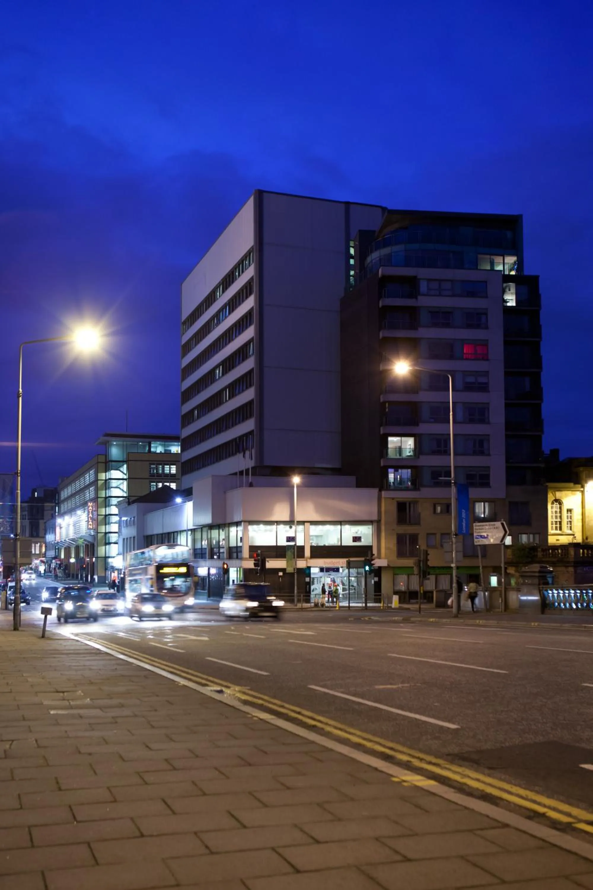 Facade/entrance, Property Building in Euro Hostel Glasgow