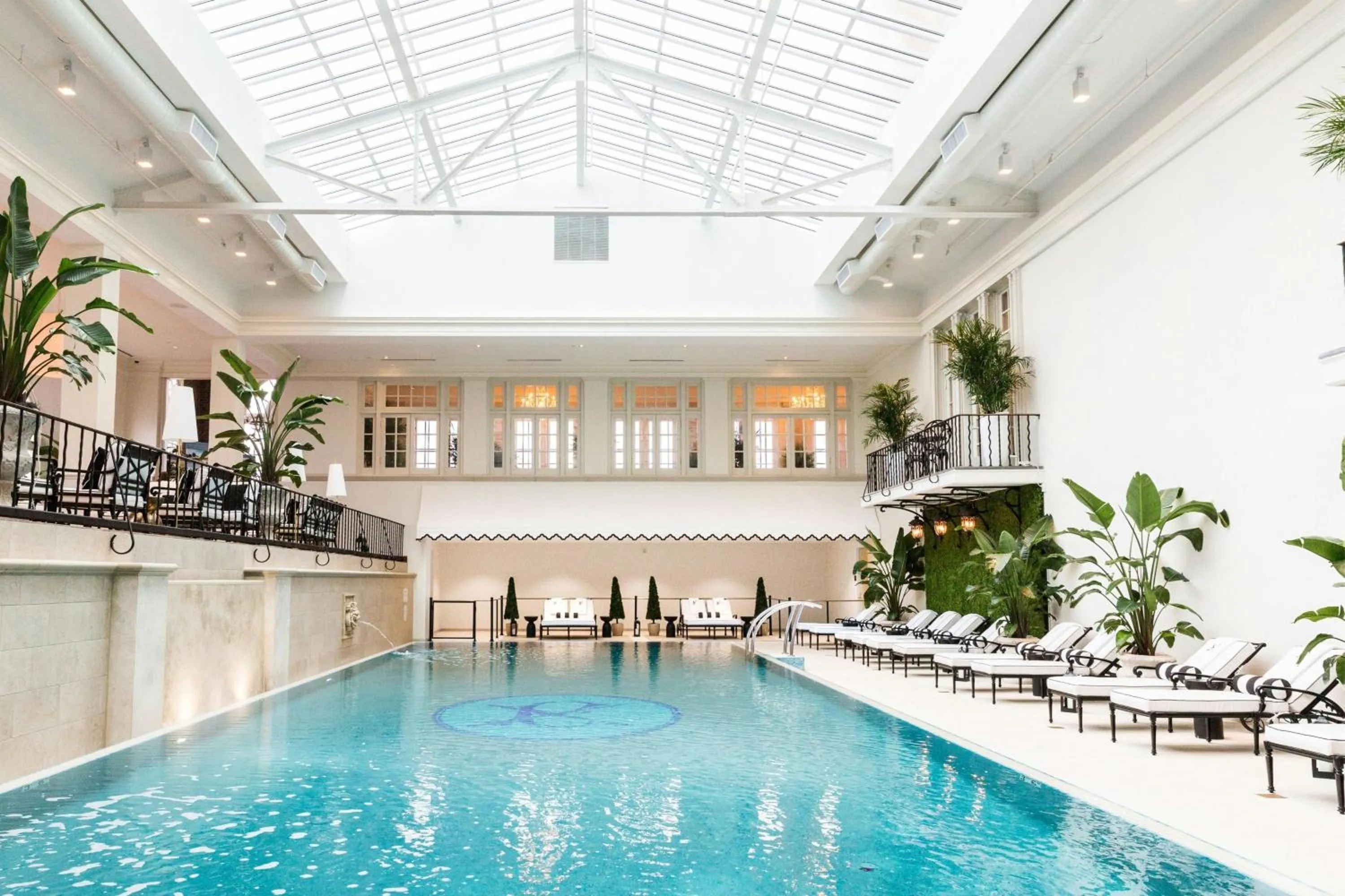 Swimming pool in The Cavalier Virginia Beach, Autograph Collection