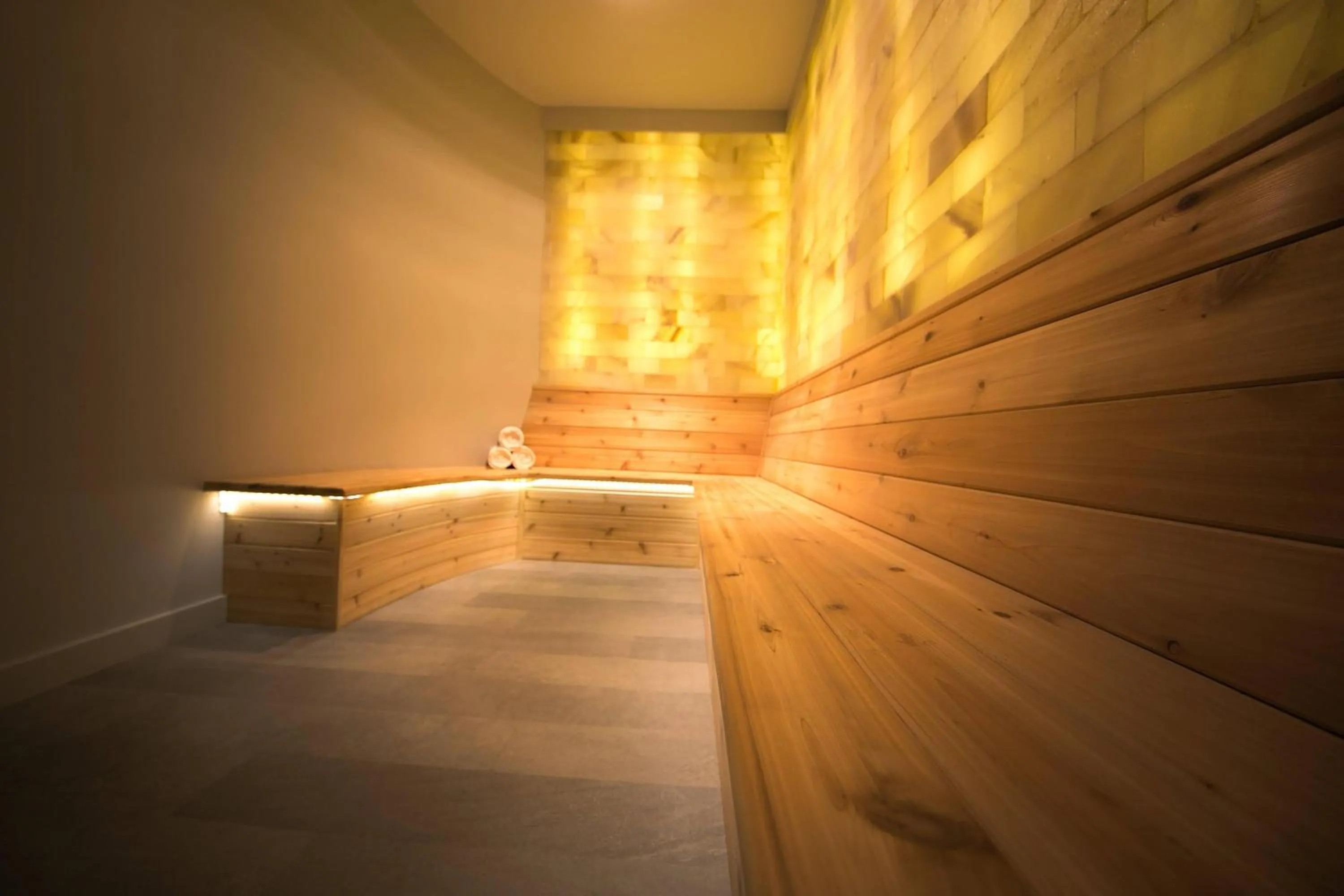 Spa and wellness centre/facilities, Bed in The Cavalier Virginia Beach, Autograph Collection