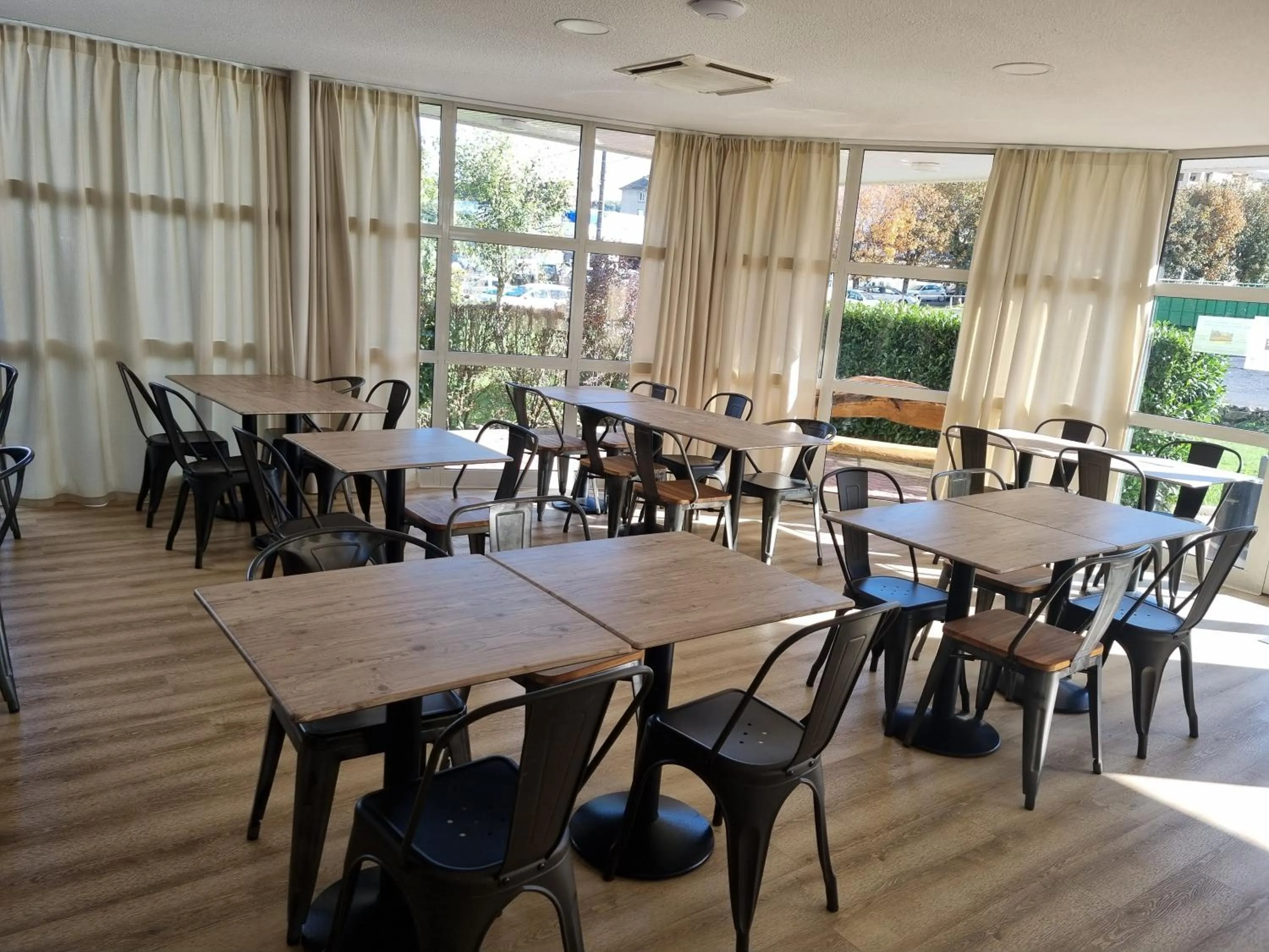 Property building in The Originals Access, Hôtel Le Lutéa