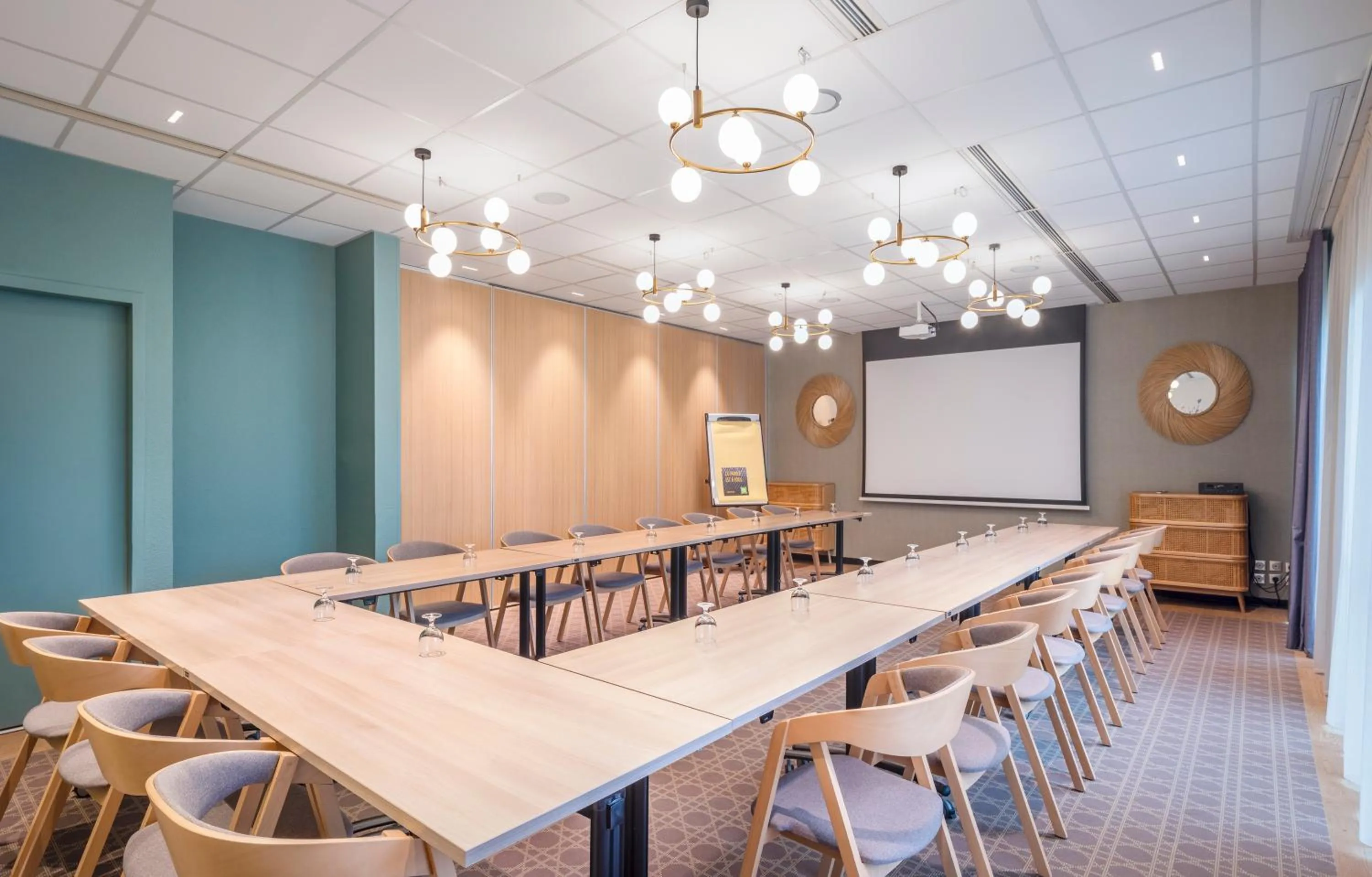 Meeting/conference room in ibis Styles Pontivy centre Bretagne