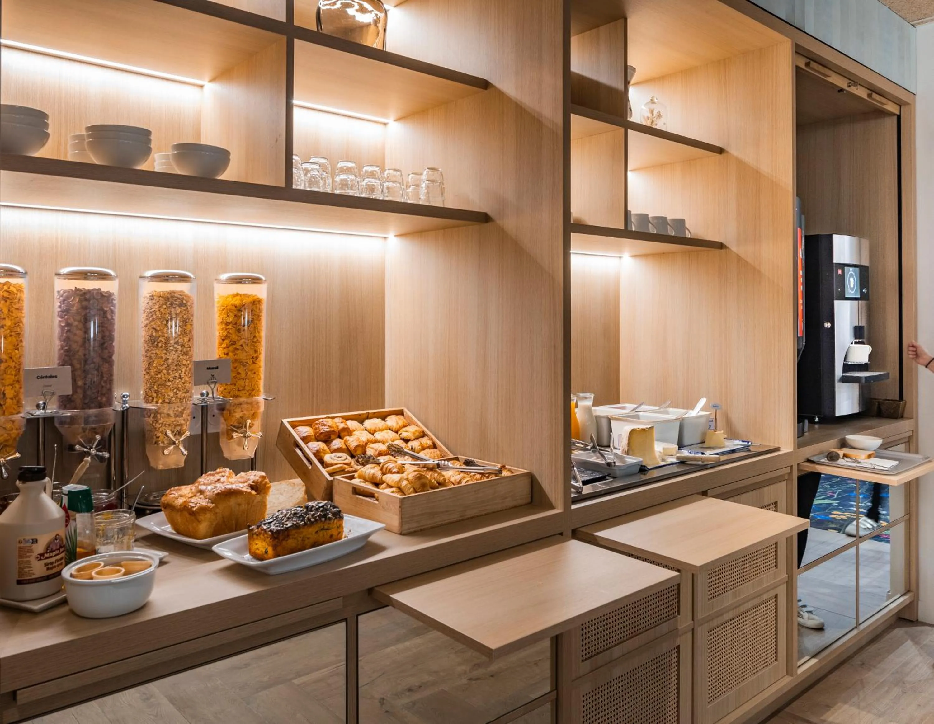 Breakfast in ibis Styles Pontivy centre Bretagne