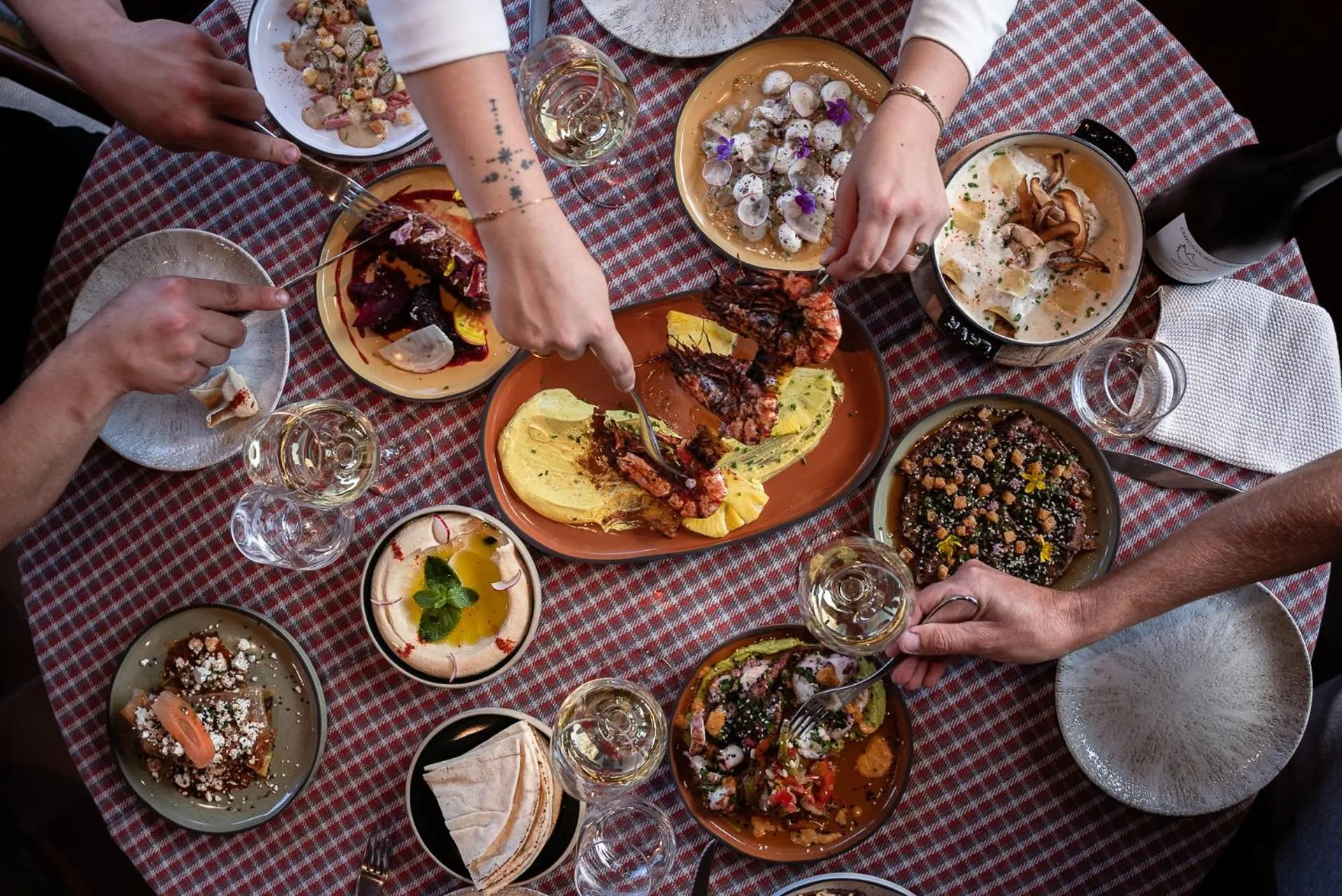 Restaurant/places to eat in Les Cèdres - Hôtel - Restaurants - Spa