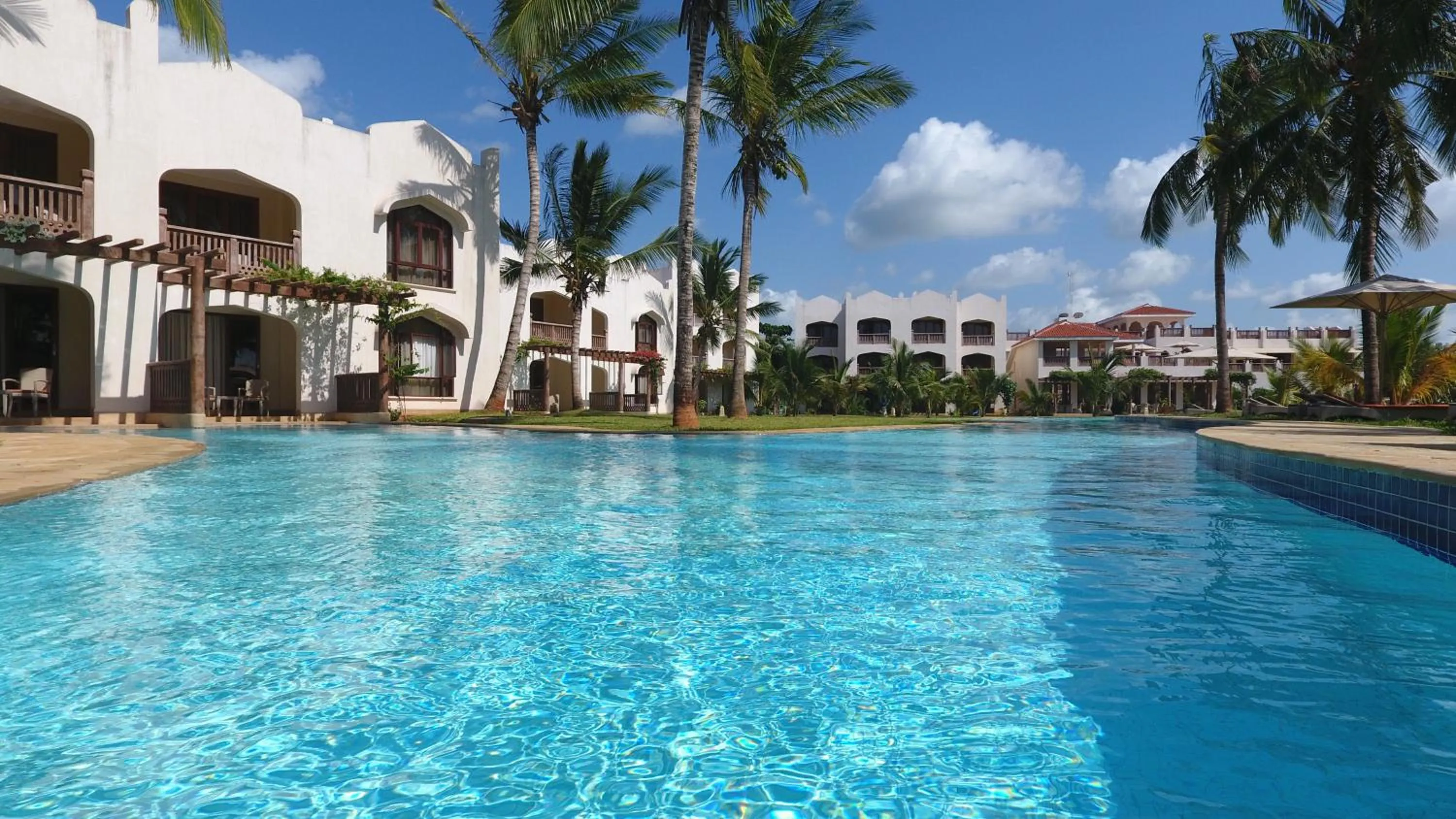Swimming pool in Silver Palm Spa & Resort