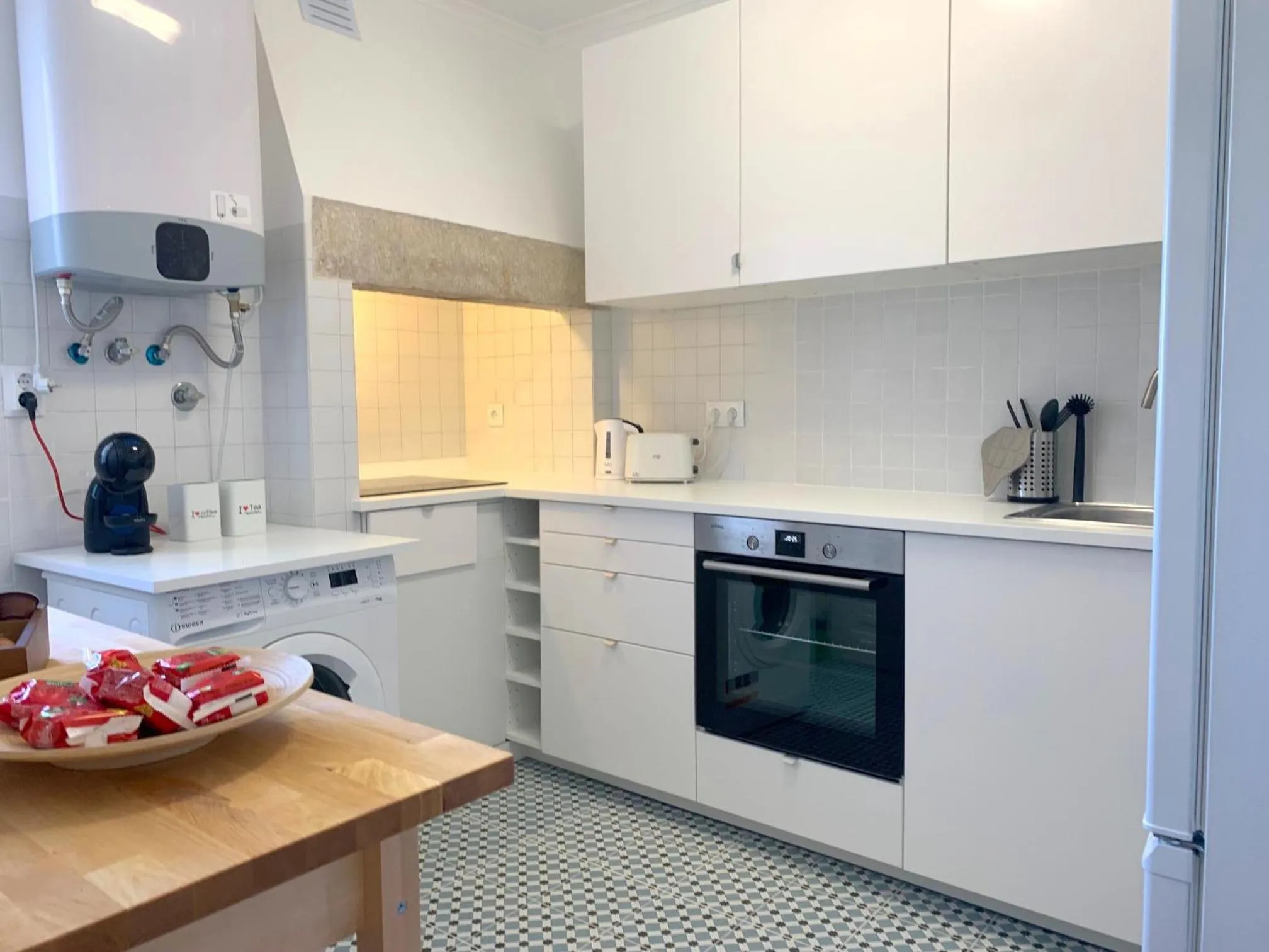 Kitchen or kitchenette in Apartments Center Castelo de São Jorge