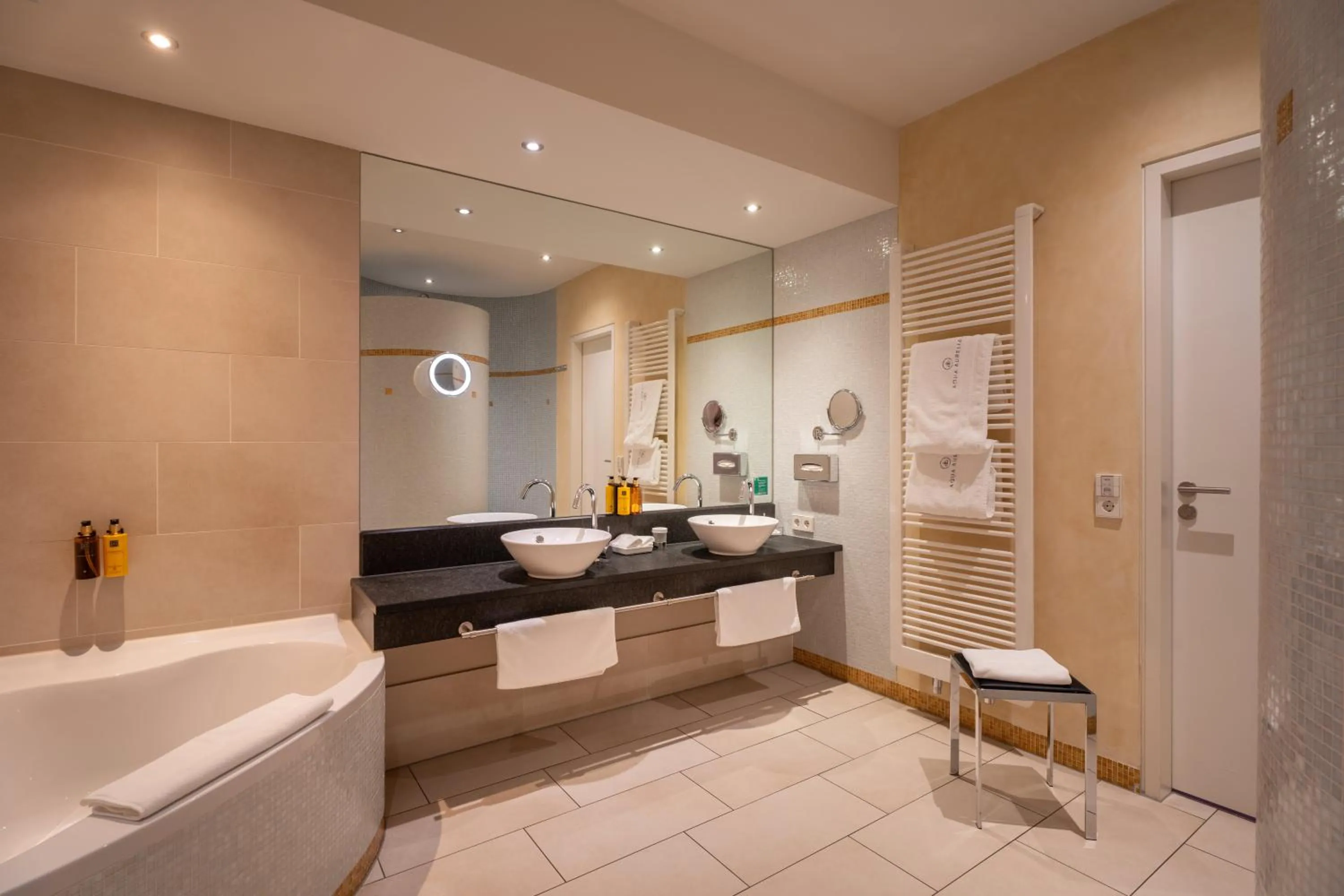 Bathroom in Aqua Aurelia Suitenhotel an den Thermen