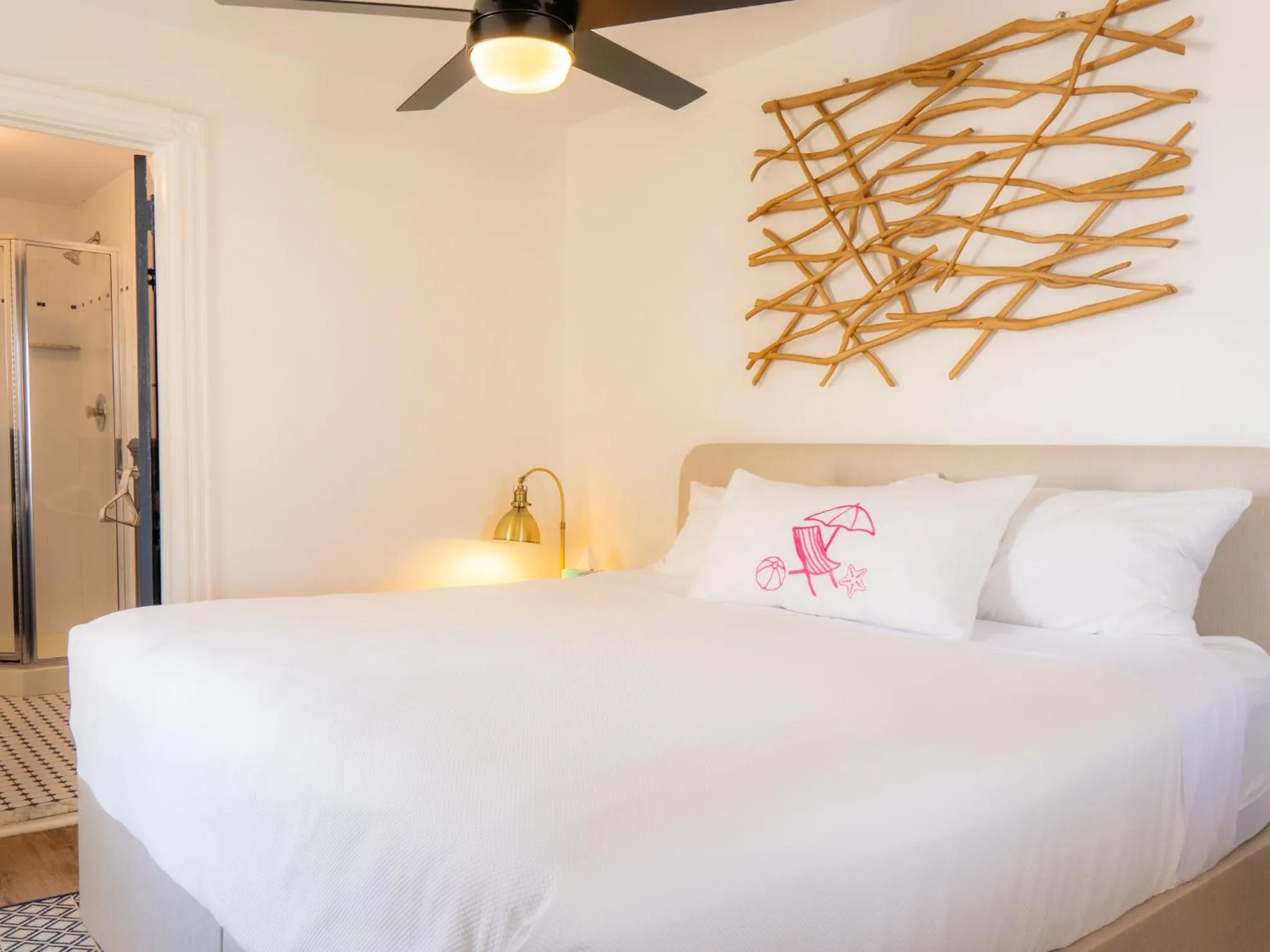 Bed in Beachliner Hotel