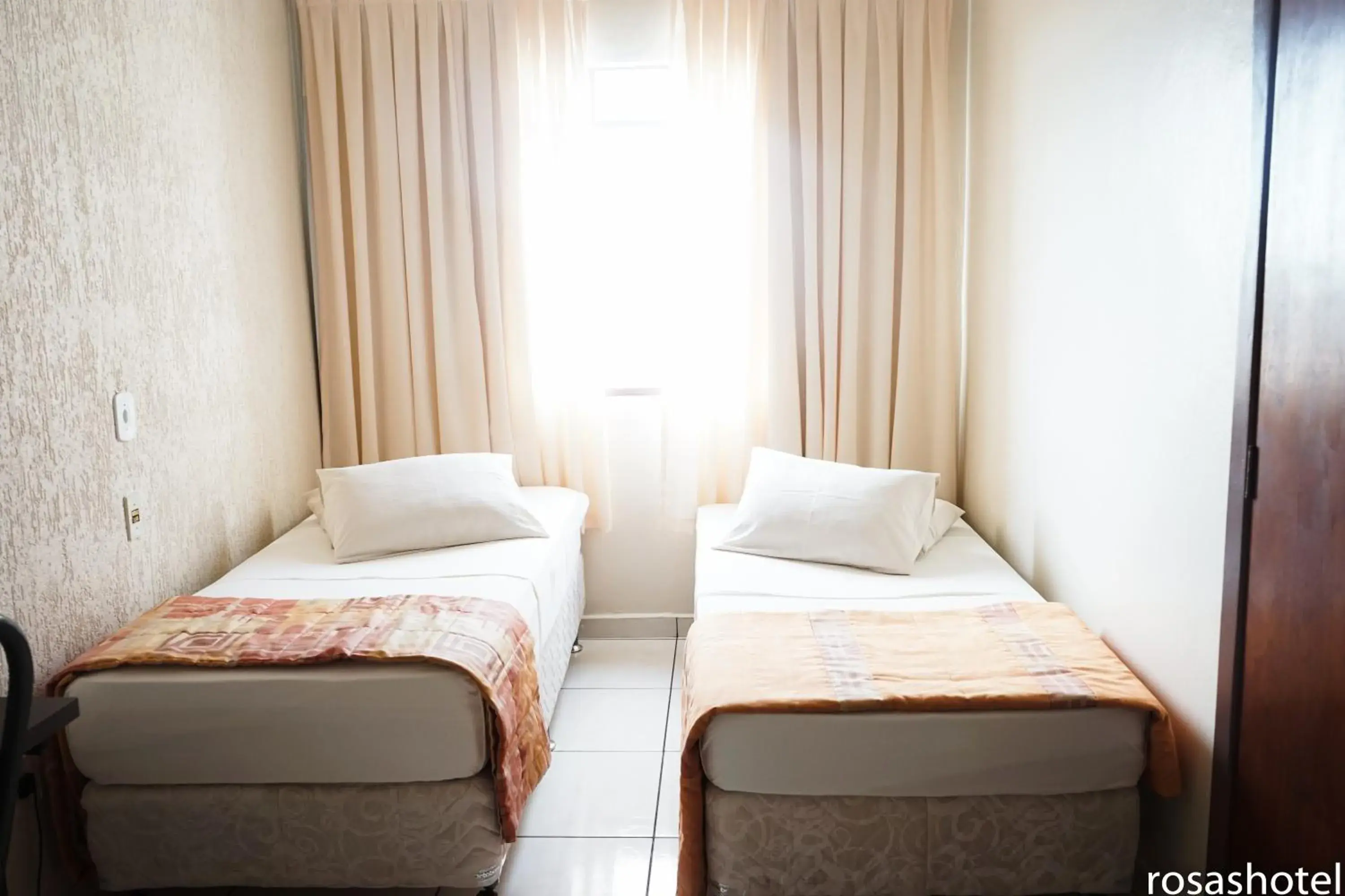 Double or Twin Room in Rosa's Hotel Double or Twin Room in Rosa's Hotel