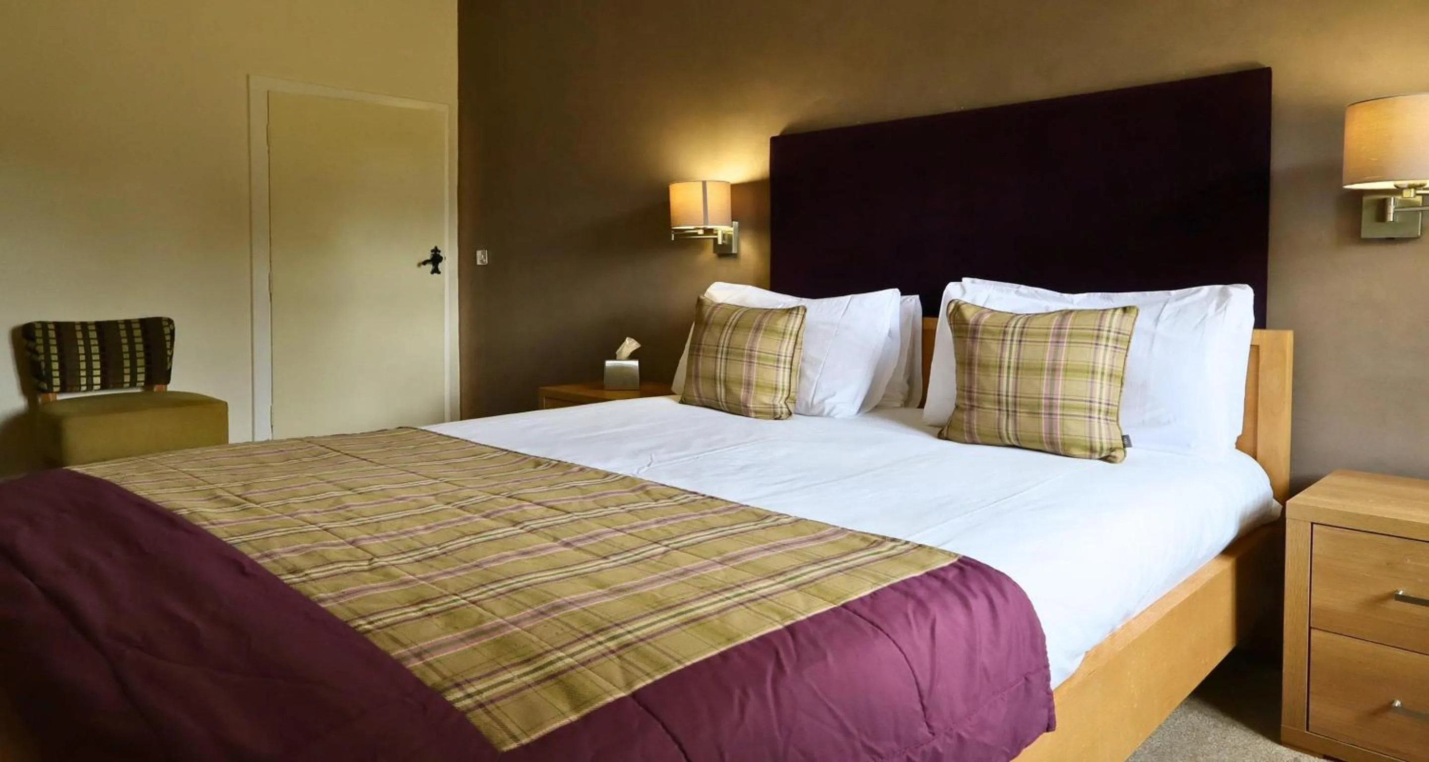 Bedroom, Bed in Walworth Castle Hotel, BW Signature Collection