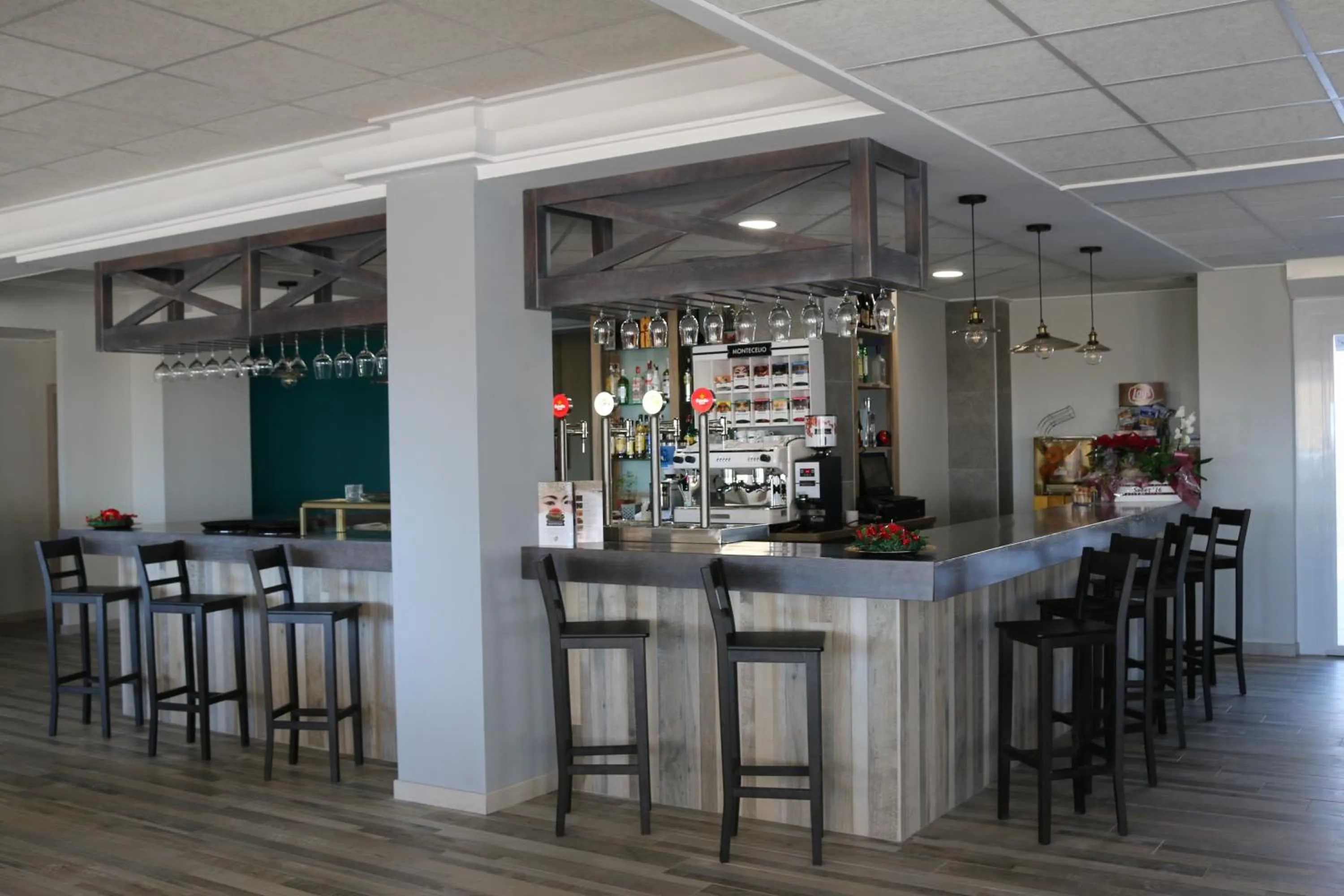 Lounge or bar in Te Maná Hotel