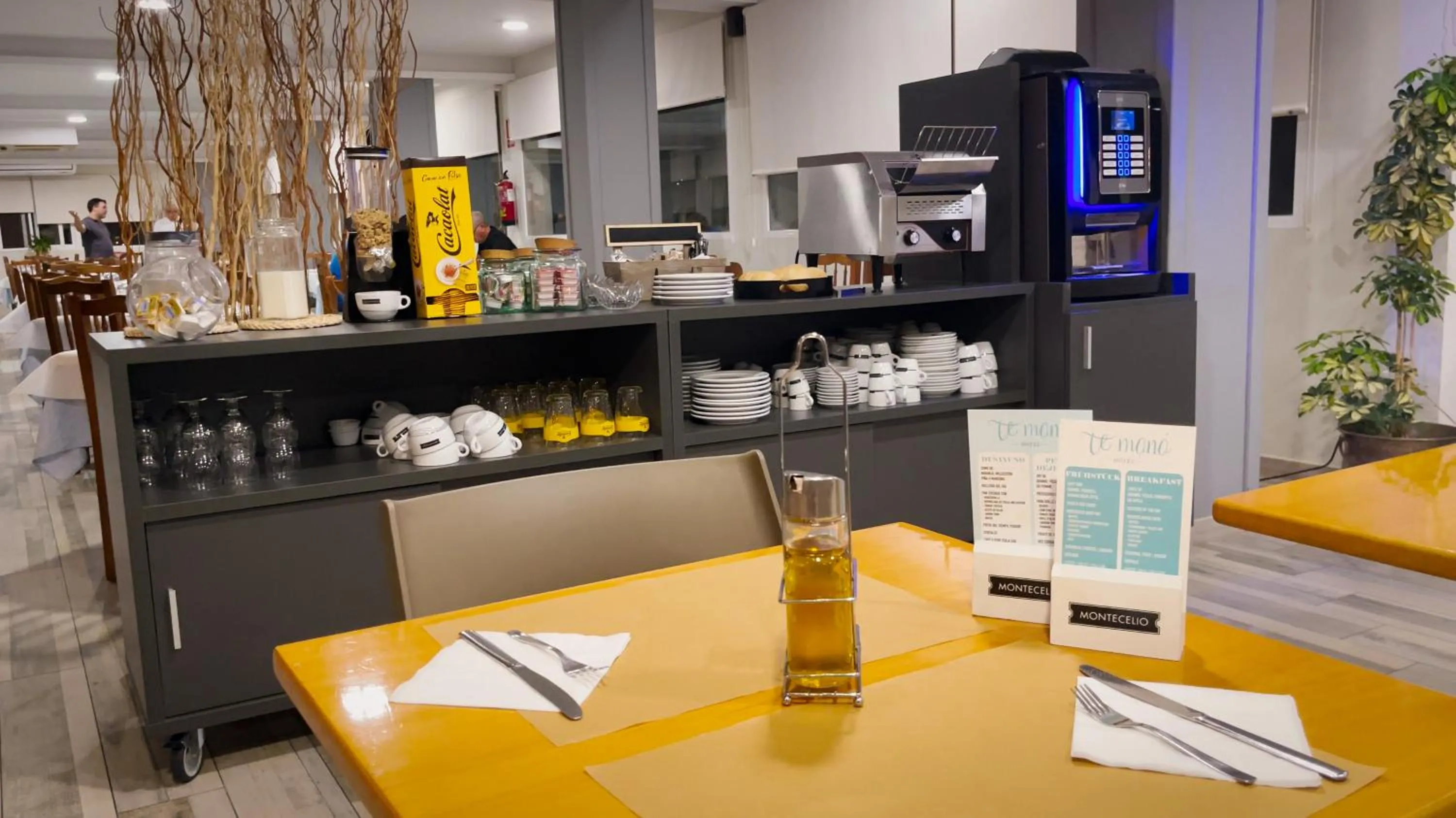 Continental breakfast in Te Maná Hotel