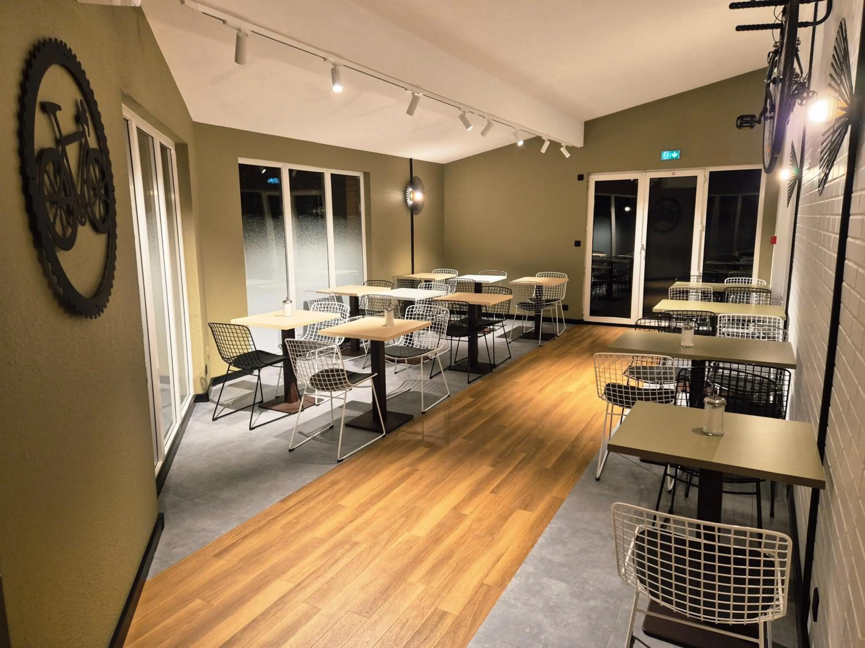 Breakfast in Hôtel Morphée Lille Villeneuve d'Ascq