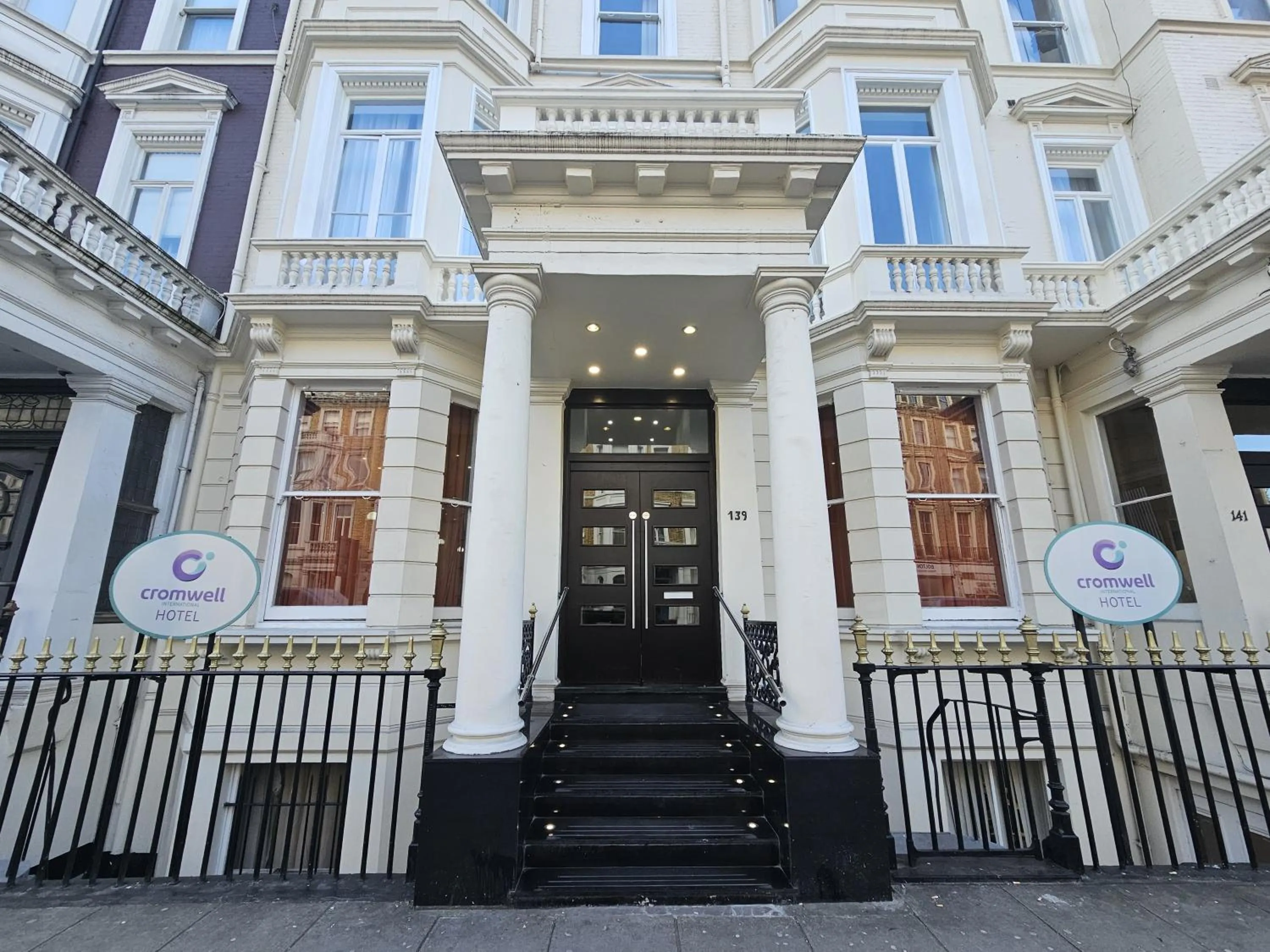 Facade/entrance in Cromwell Hotel