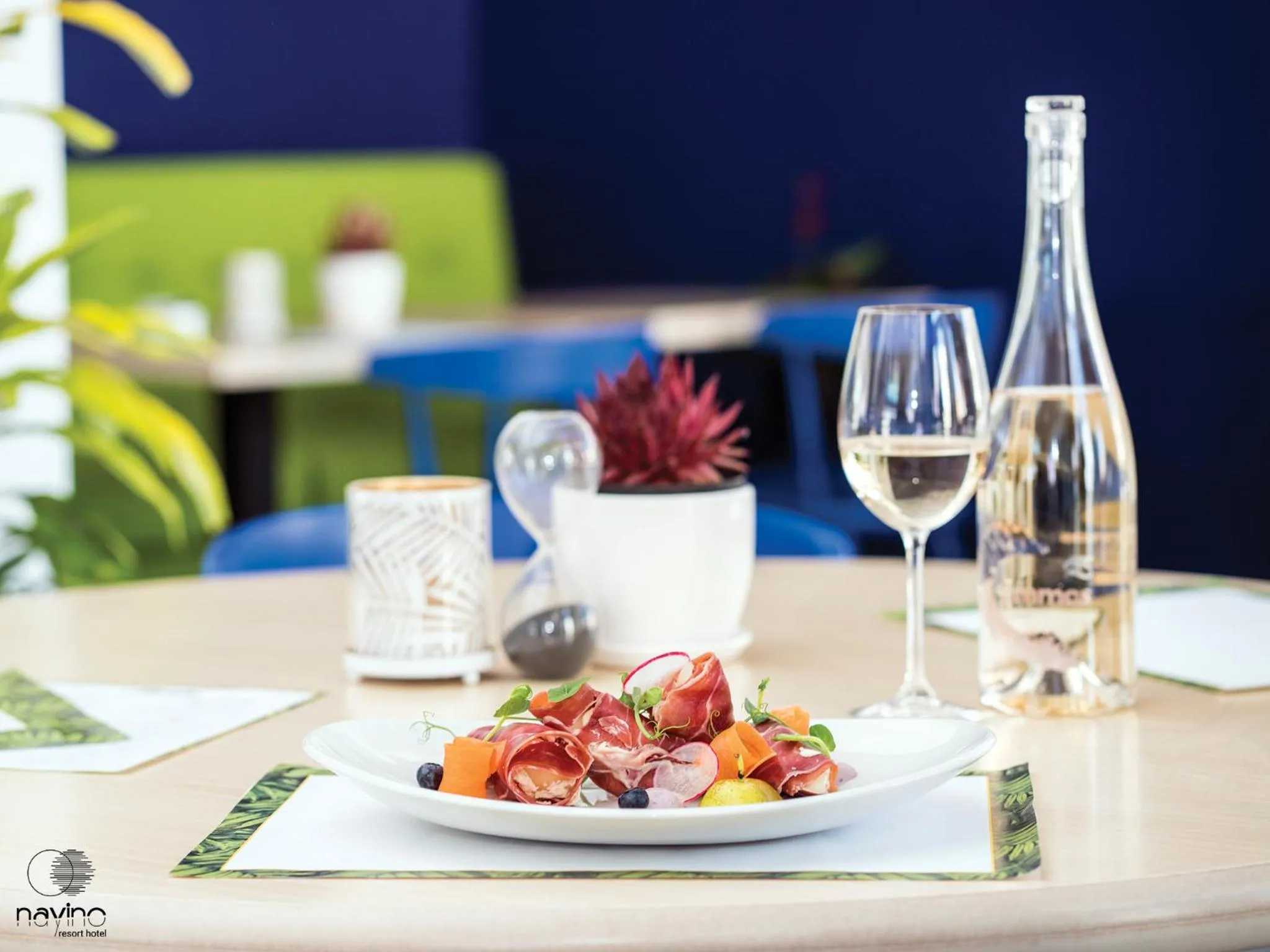 Restaurant/places to eat in Nayino Resort Hotel