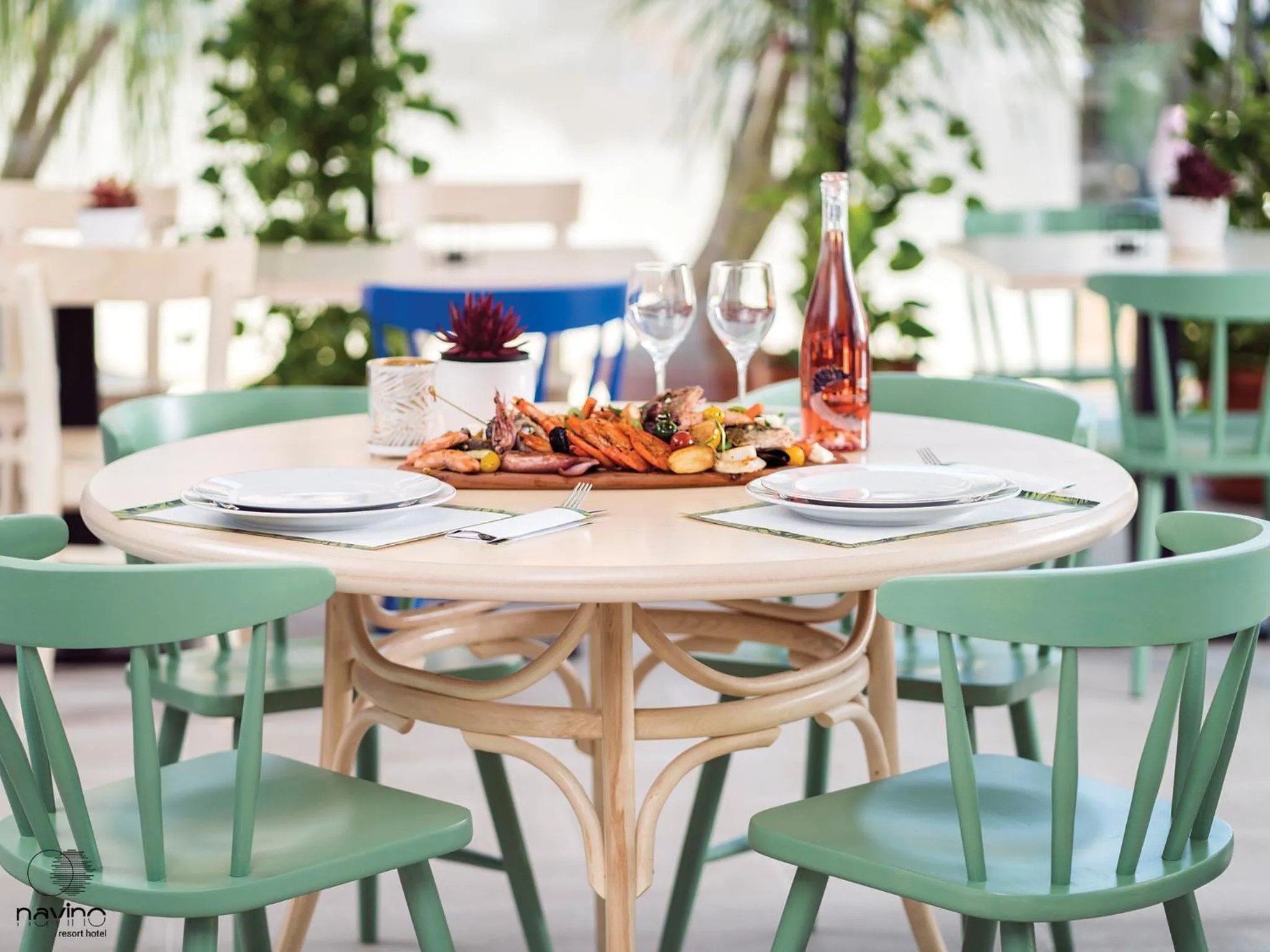 Restaurant/places to eat in Nayino Resort Hotel