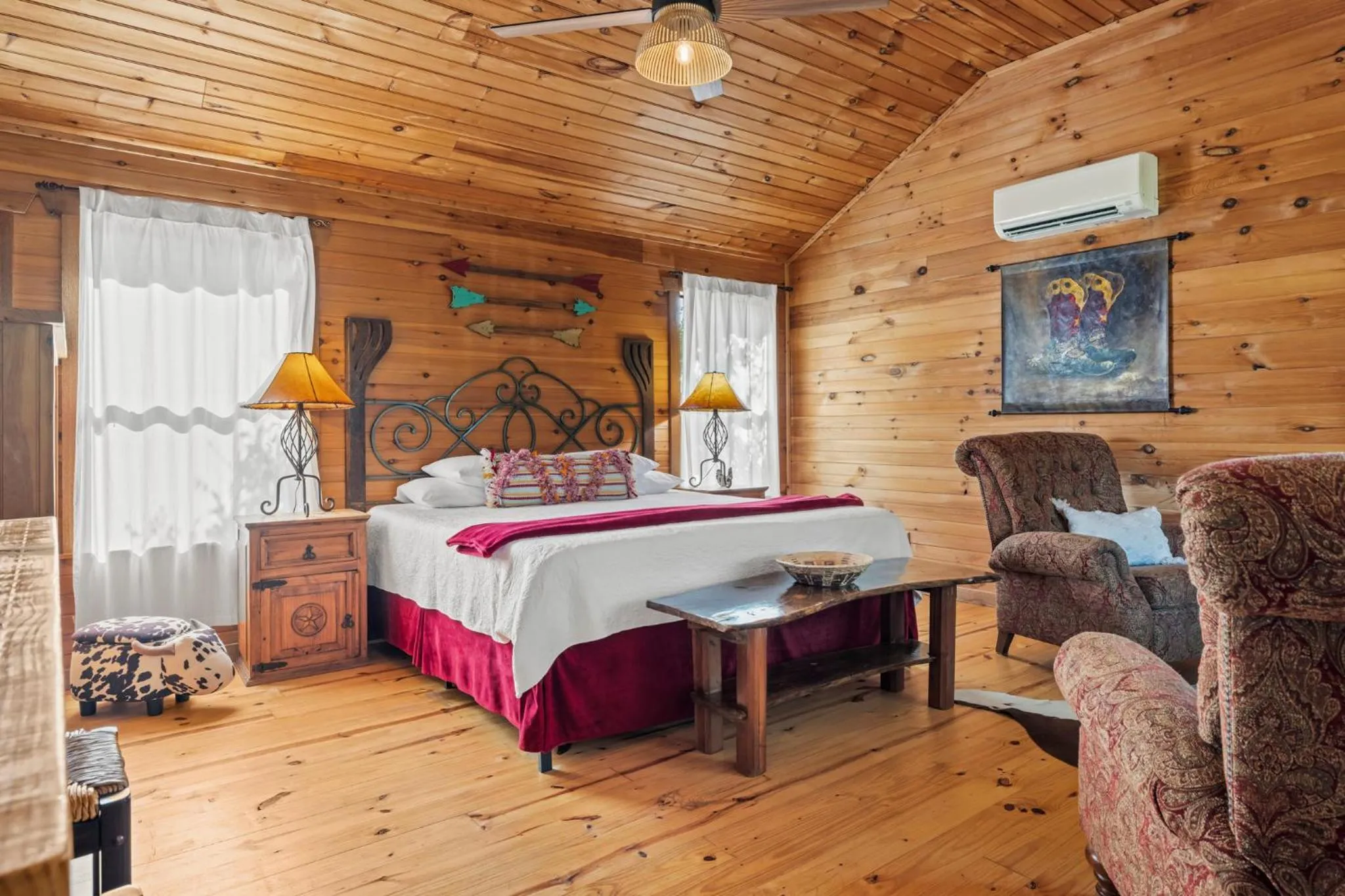 Bed in City on a Hill at Spring Creek