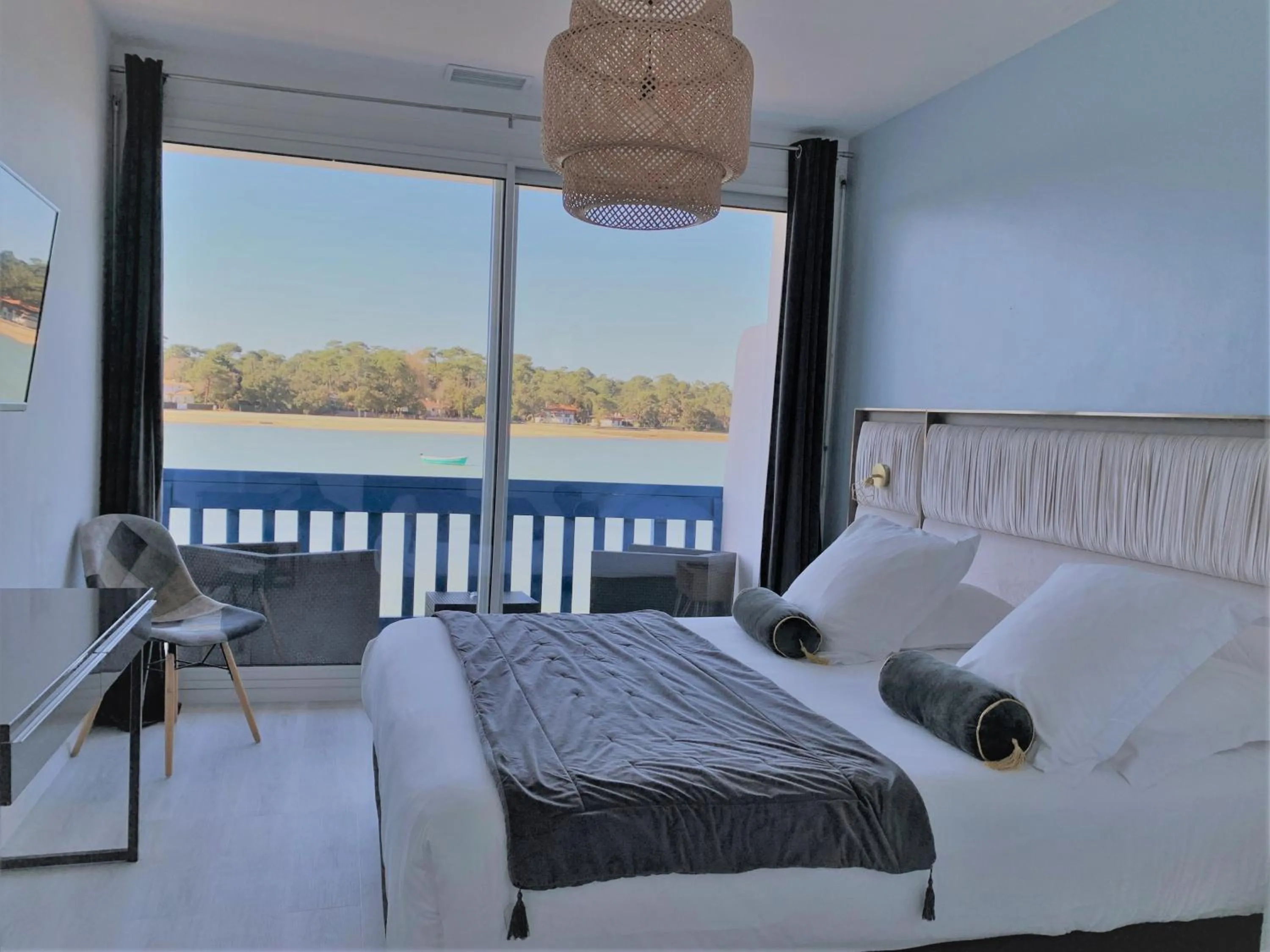 Bed in Le Relais Du Lac