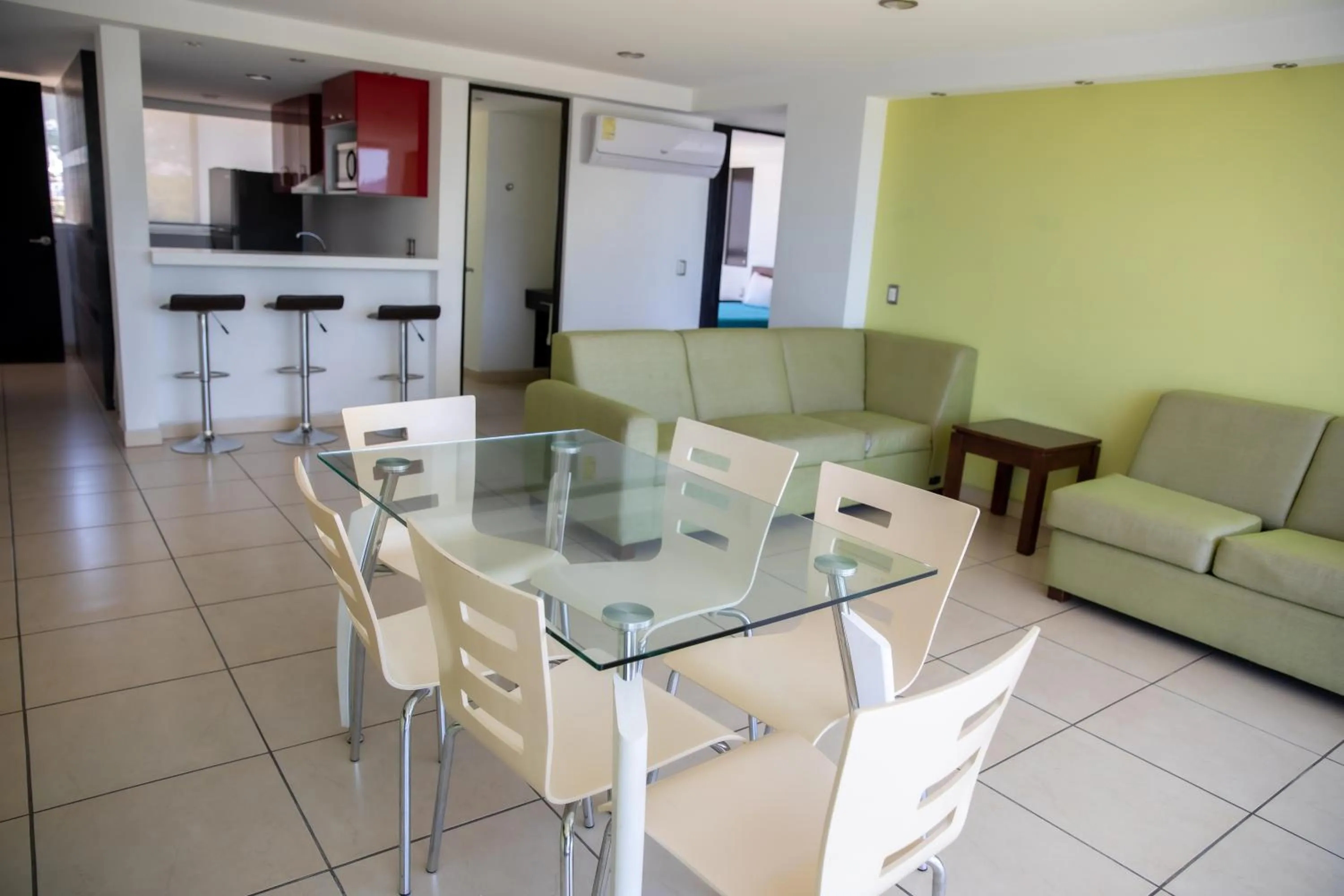 Living room in Ramada by Wyndham Acapulco Hotel & Suites