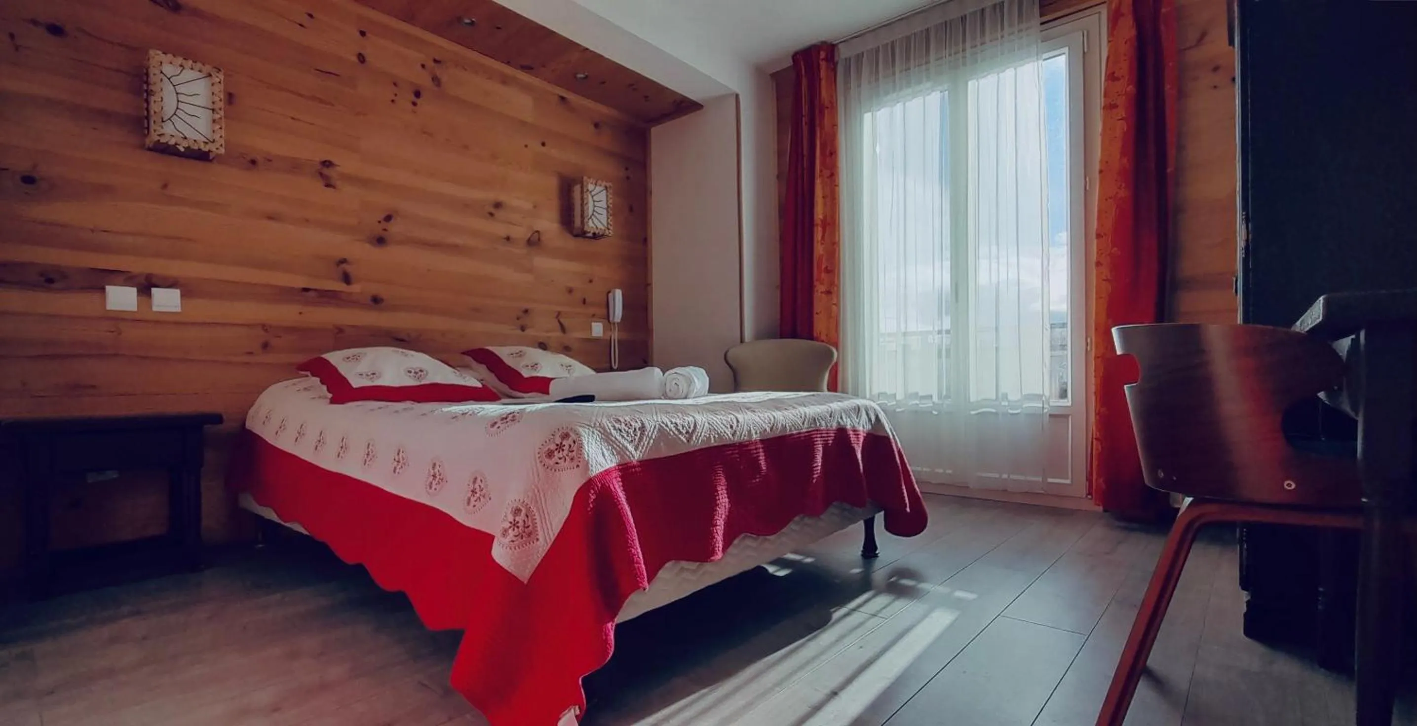 Bedroom in Hôtel Bel Angle