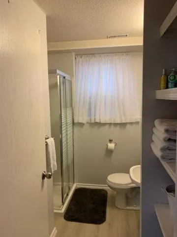 Bathroom in Newly Renovated Basement Suite!