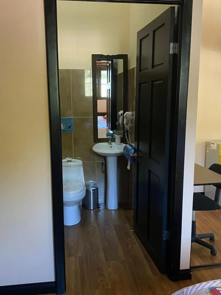 Toilet in Millenium Manuel Antonio Park and beach