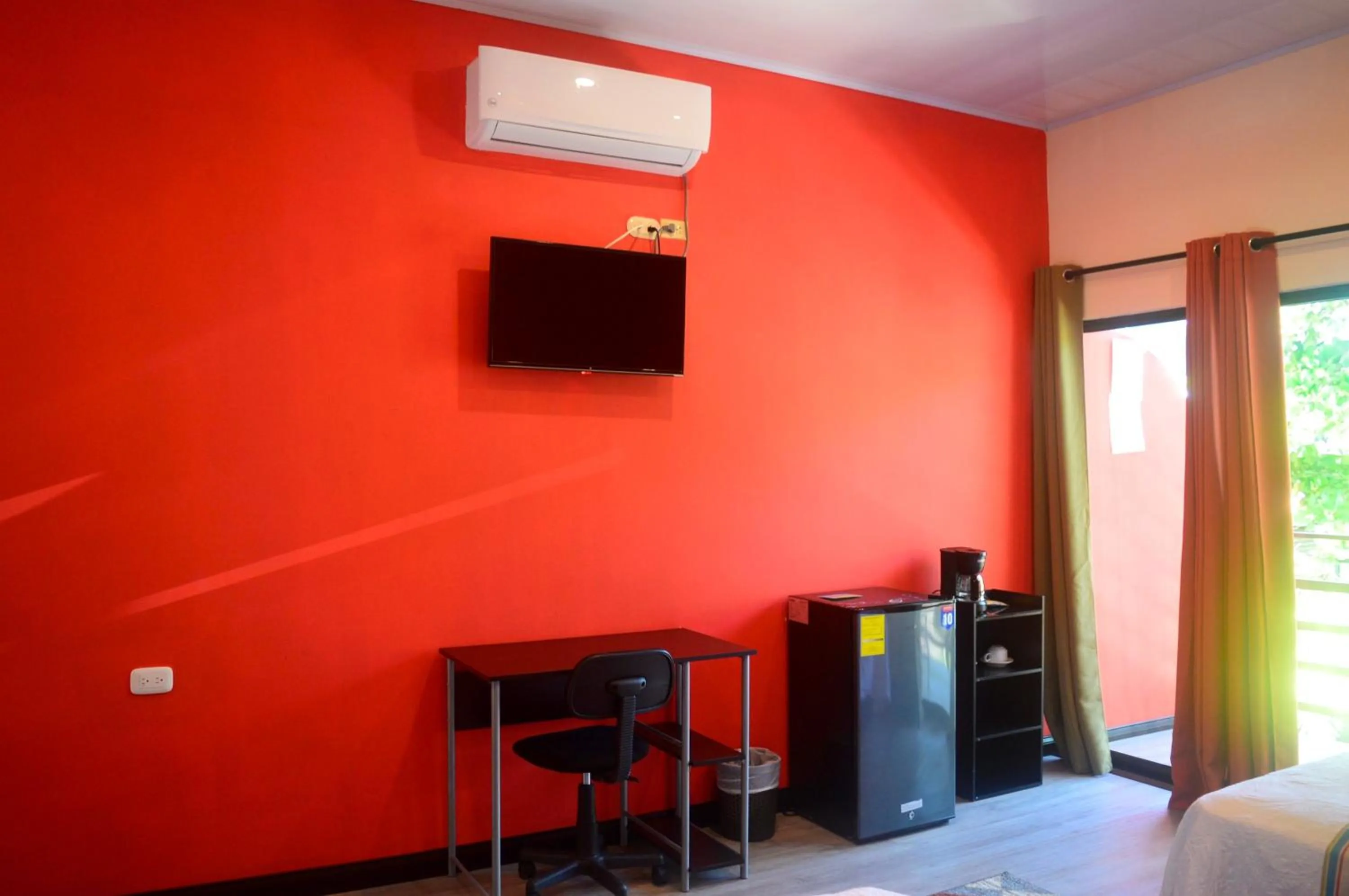 Photo of the whole room in Millenium Manuel Antonio Park and beach