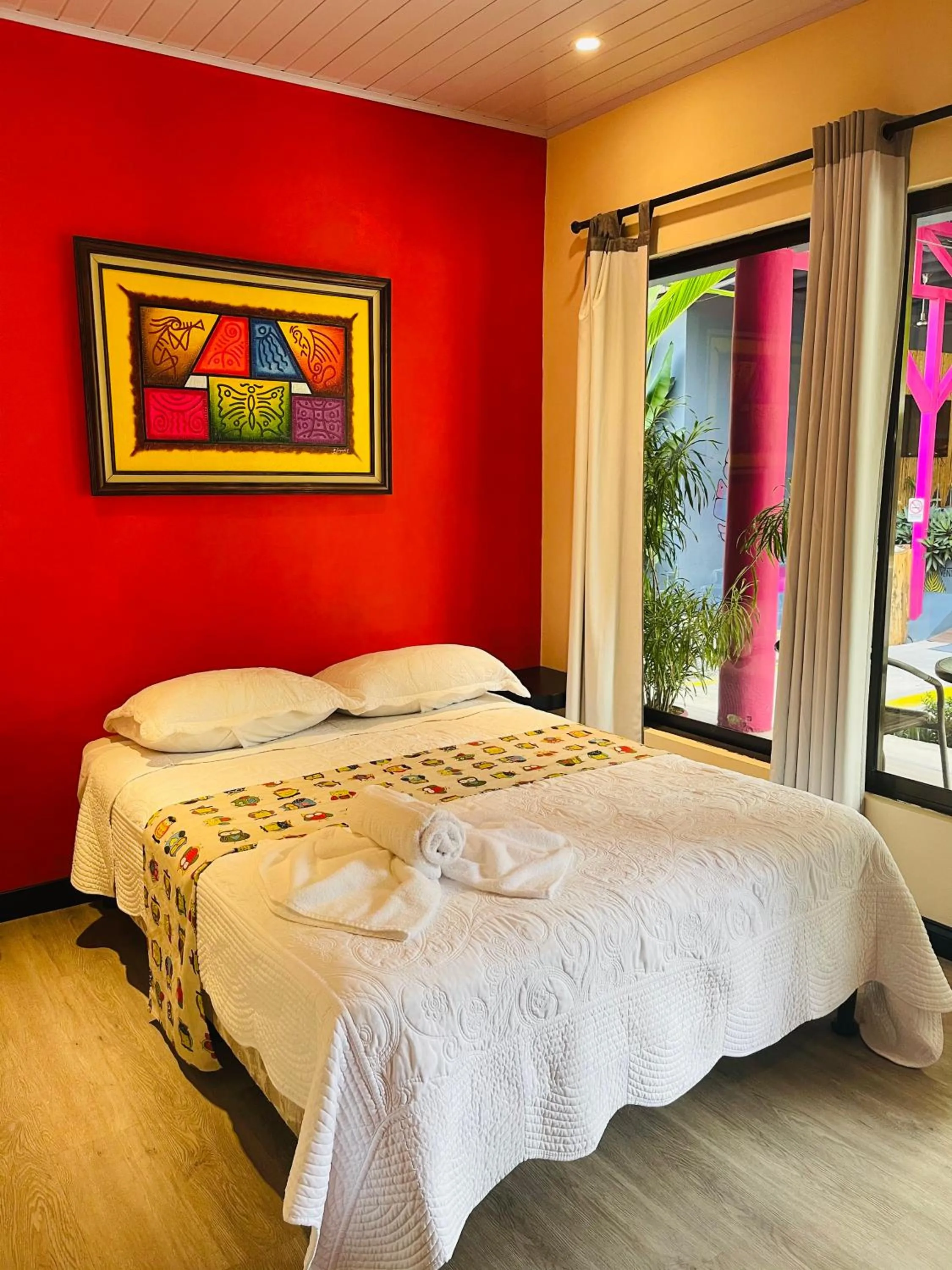 Photo of the whole room, Bed in Millenium Manuel Antonio Park and beach