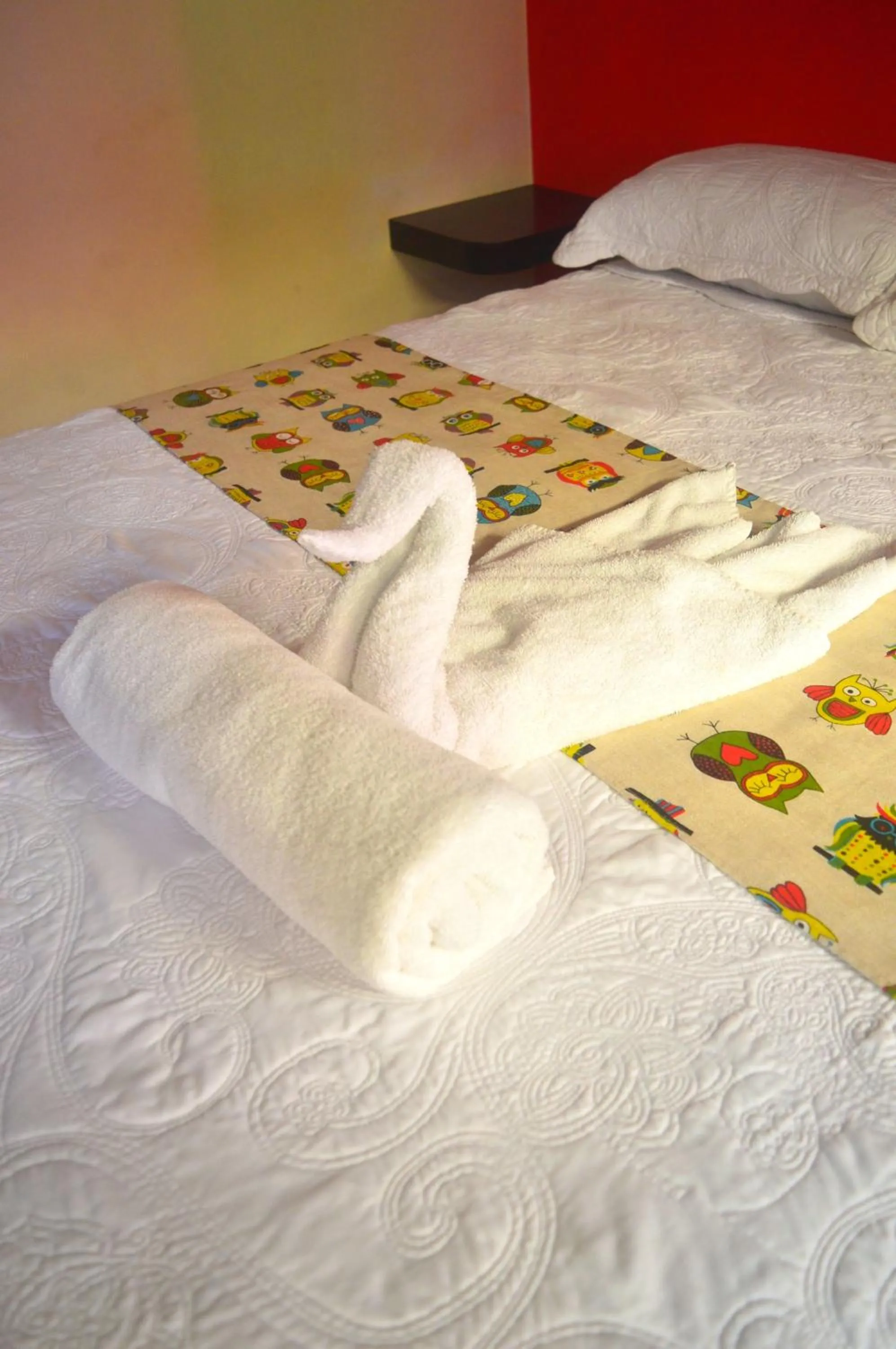 Bed in Millenium Manuel Antonio Park and beach