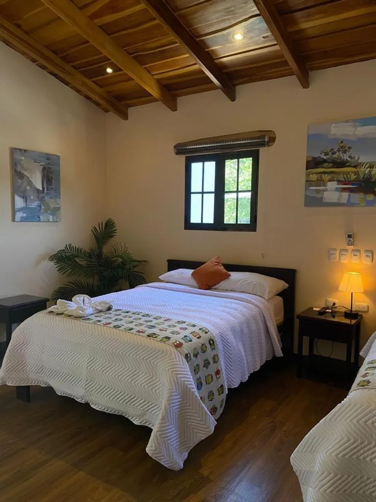 Bed in Millenium Manuel Antonio Park and beach