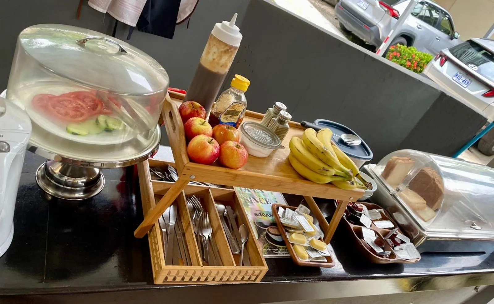 Breakfast in Millenium Manuel Antonio Park and beach