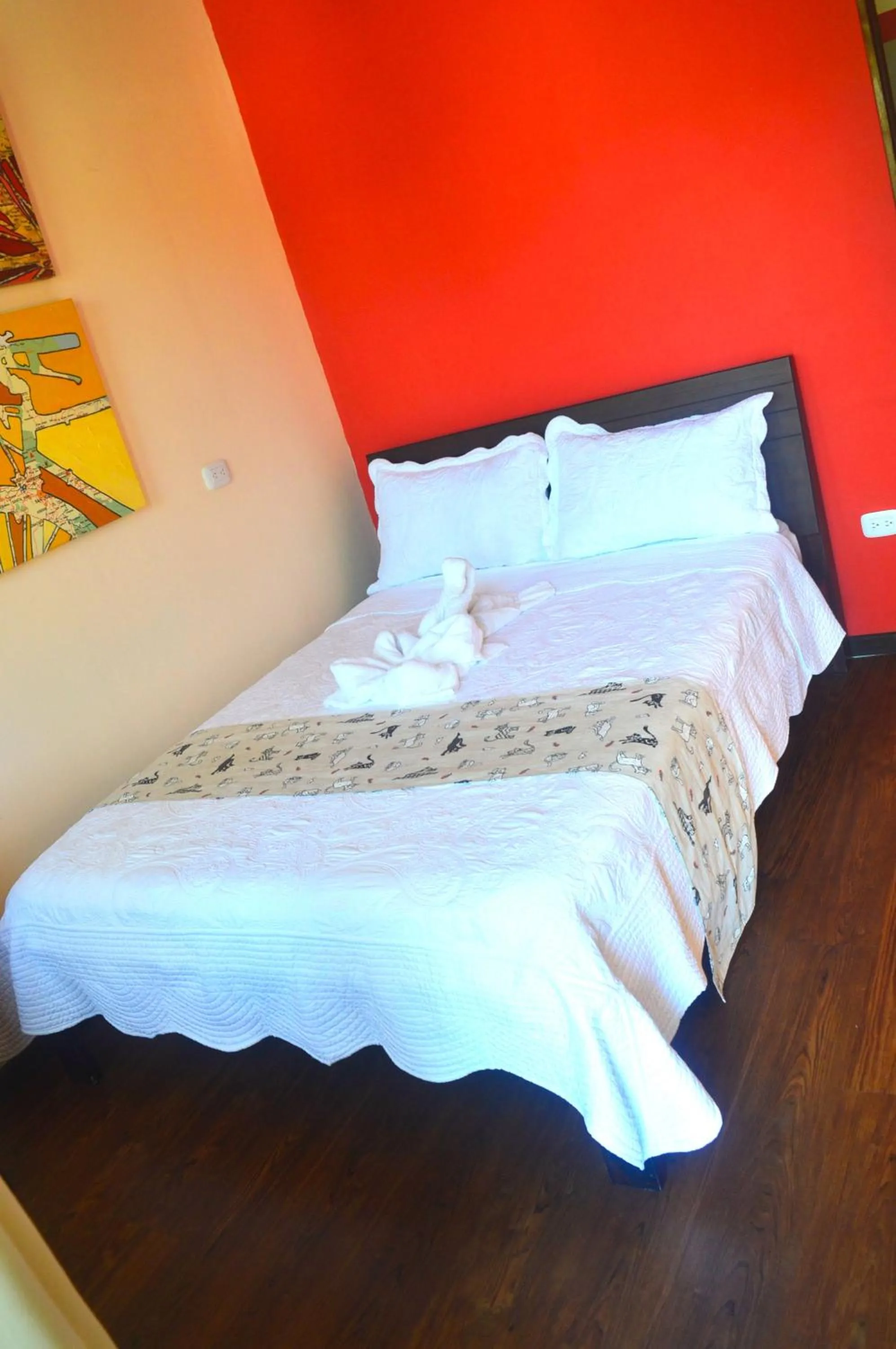 Bedroom, Bed in Millenium Manuel Antonio Park and beach