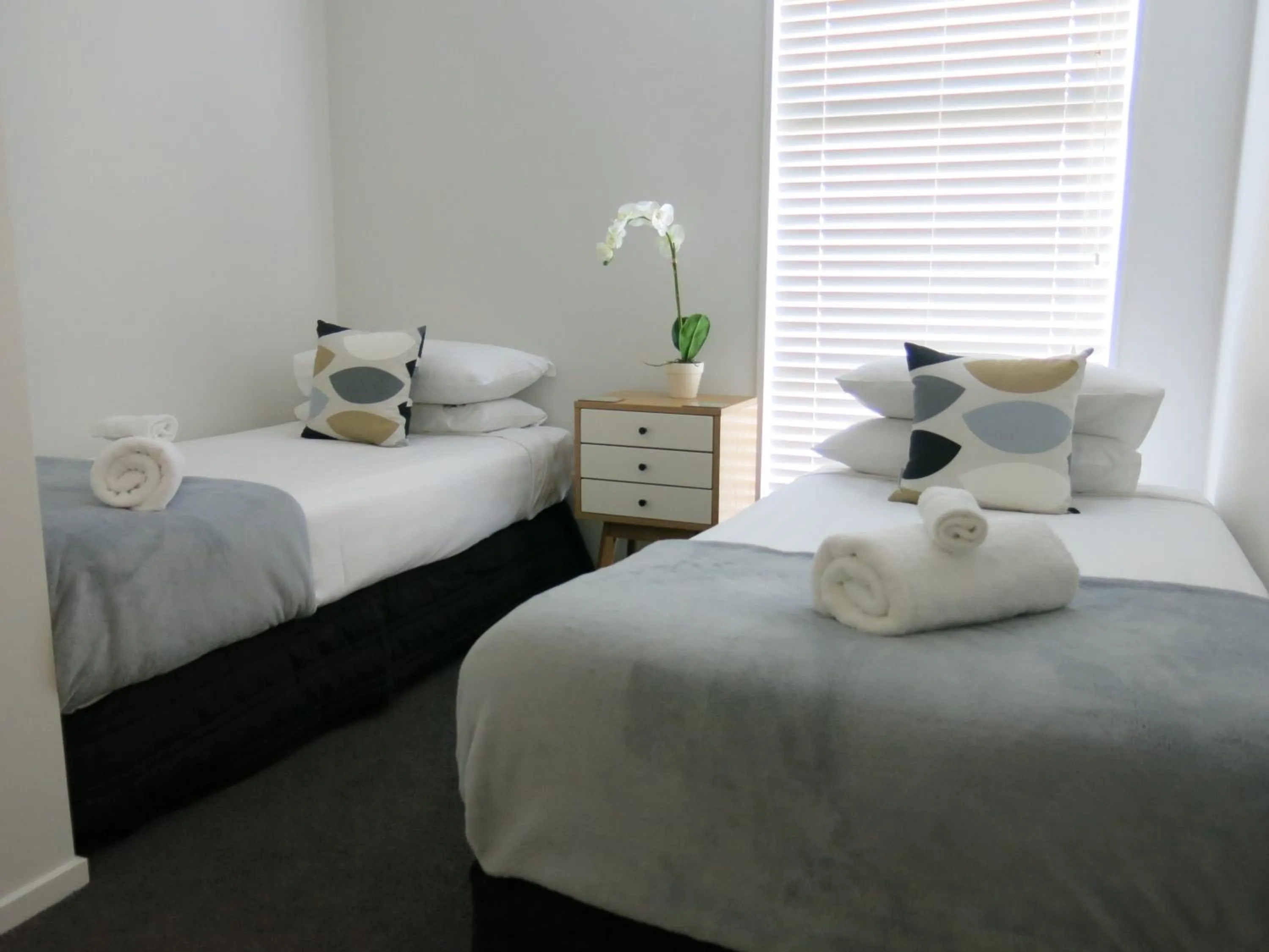 Bedroom, Bed in Merivale Apartments