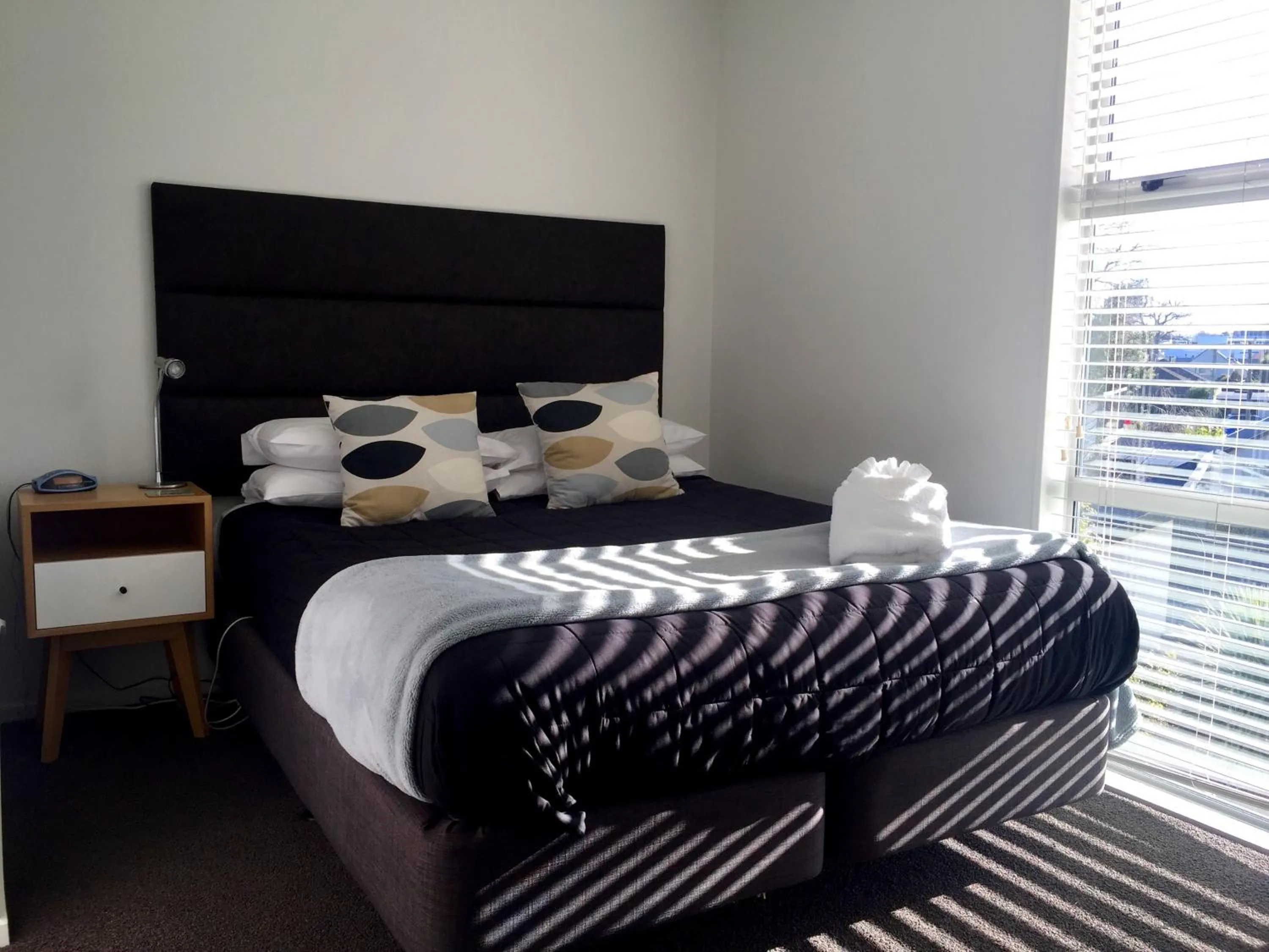 Bedroom, Bed in Merivale Apartments