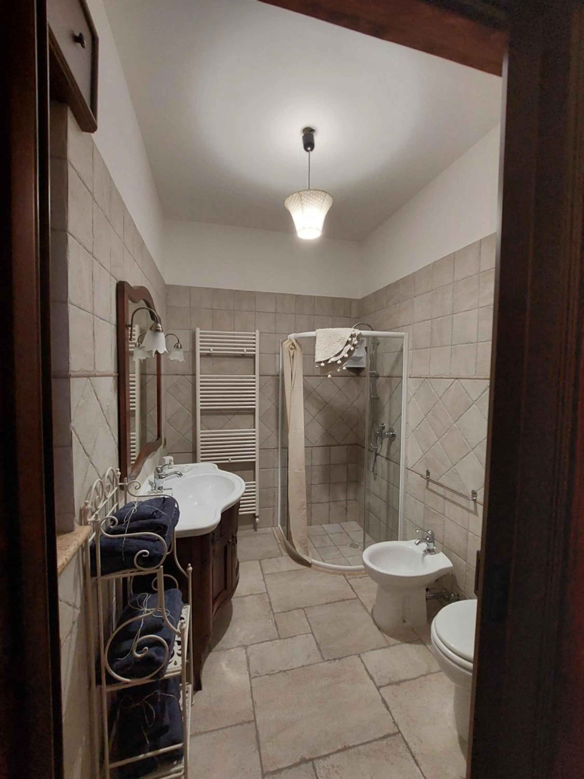 Shower in Mama Damì